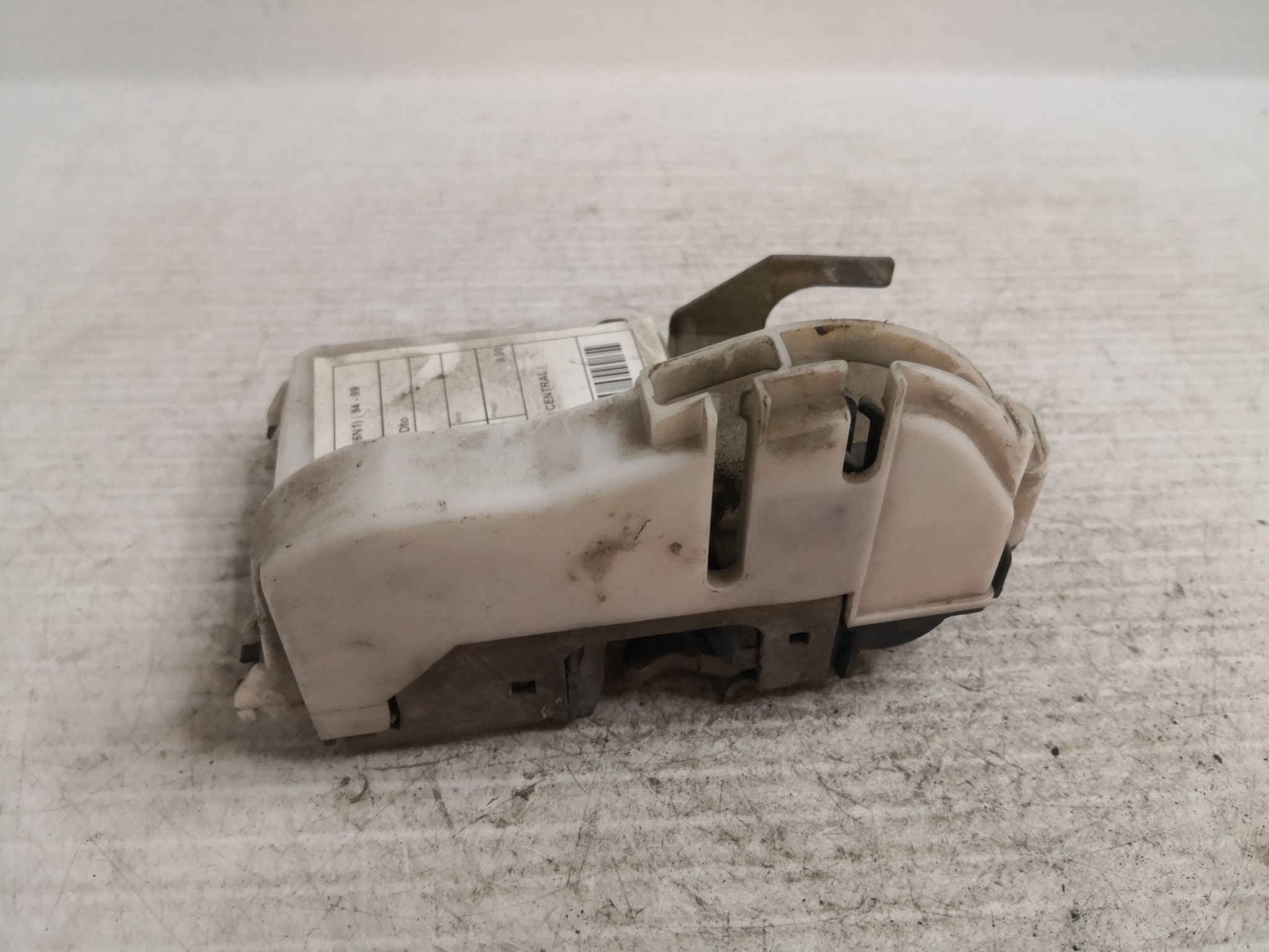 Fecho da Porta Frente Dto VOLKSWAGEN POLO (6N1) | 94 - 99 Imagem-1