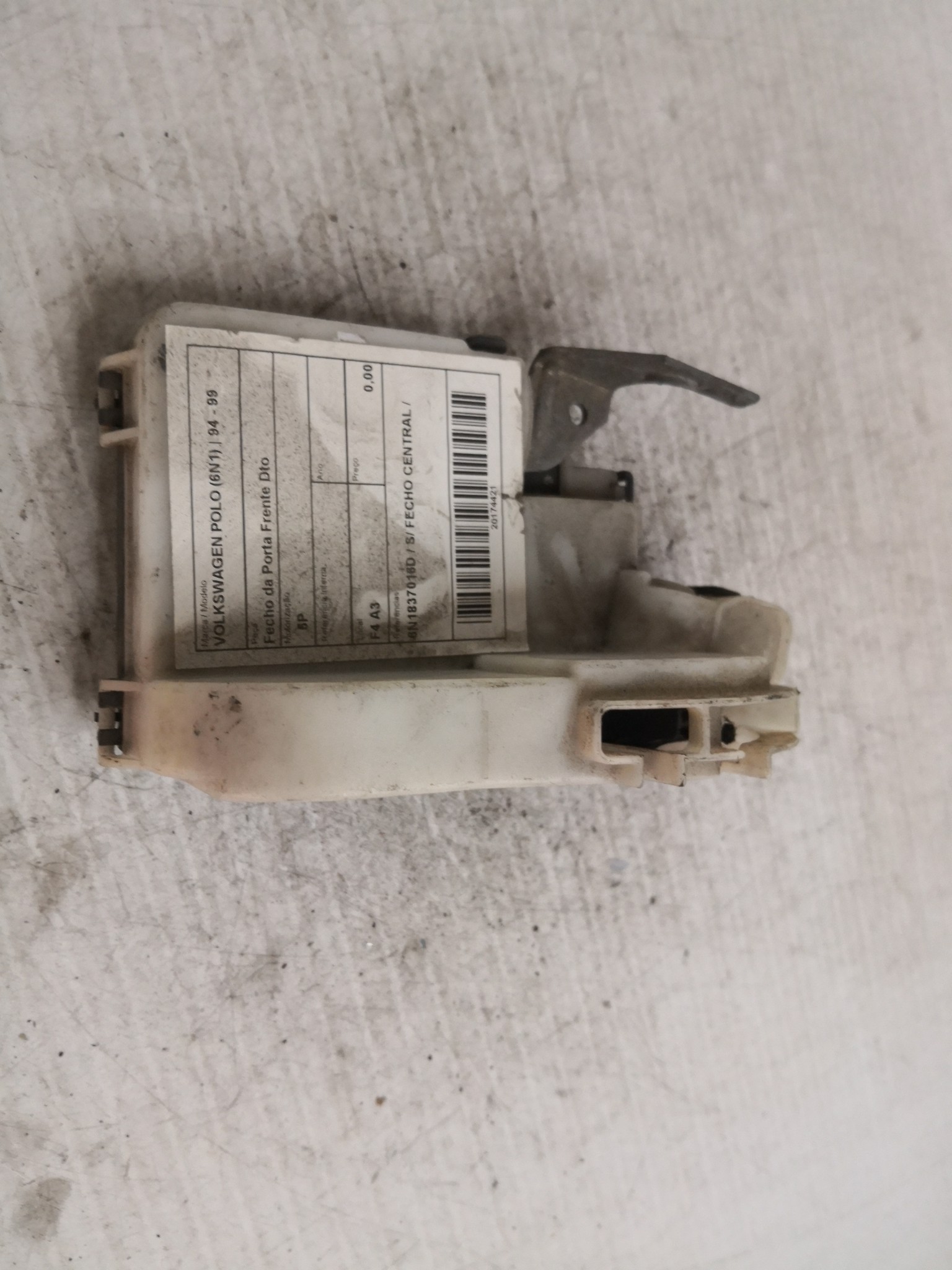 Fecho da Porta Frente Dto VOLKSWAGEN POLO (6N1) | 94 - 99 Imagem-1