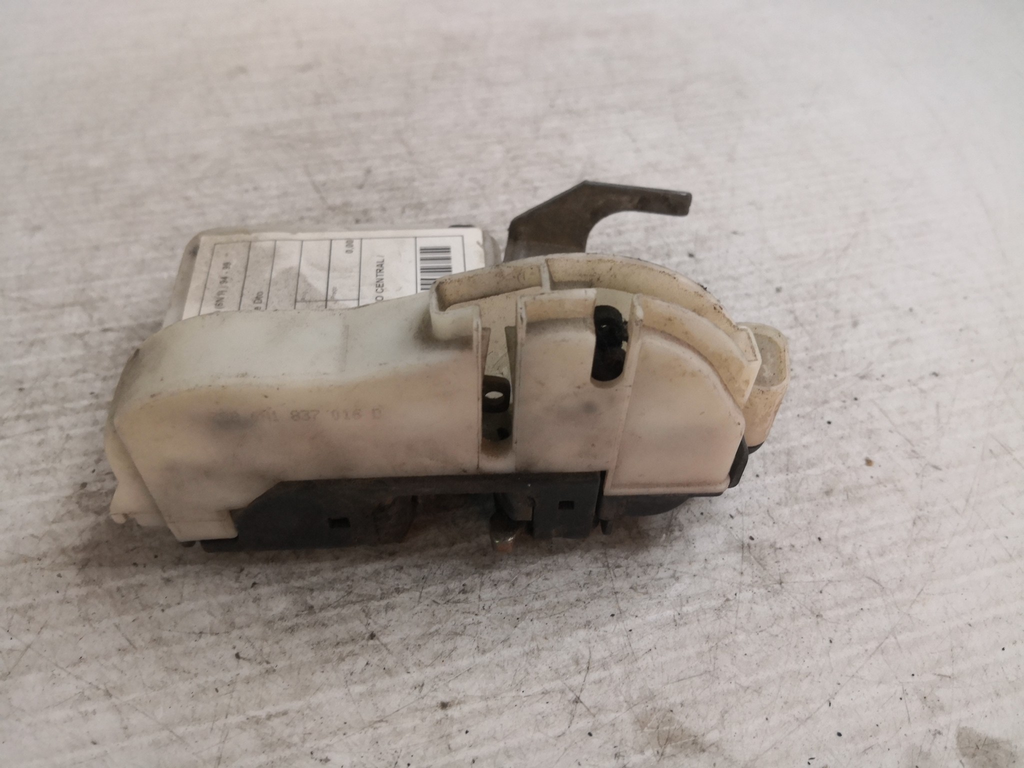 Fecho da Porta Frente Dto VOLKSWAGEN POLO (6N1) | 94 - 99 Imagem-2