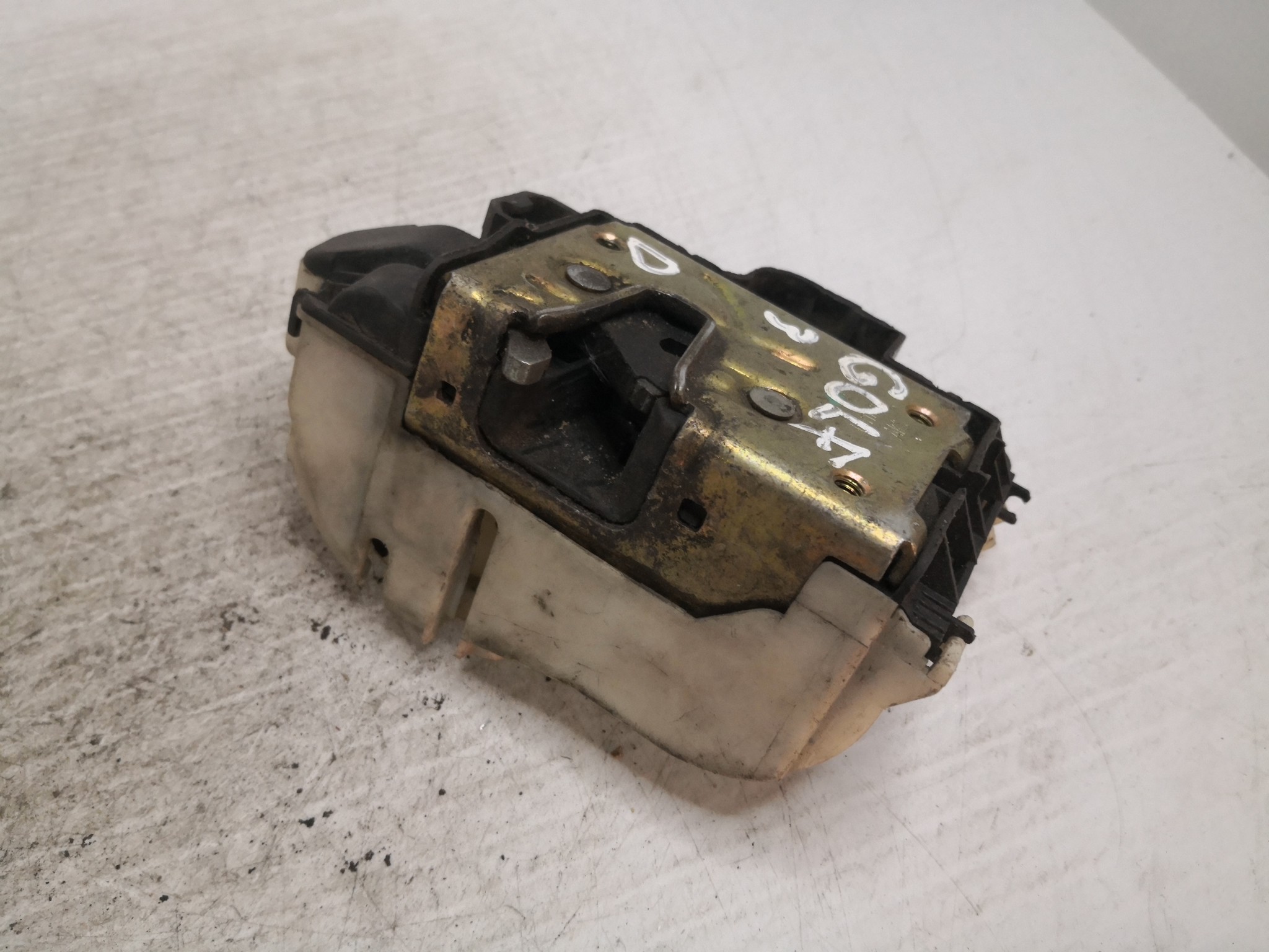 Fecho da Porta Frente Dto VOLKSWAGEN GOLF III (1H1) | 91 - 98 Imagem-3