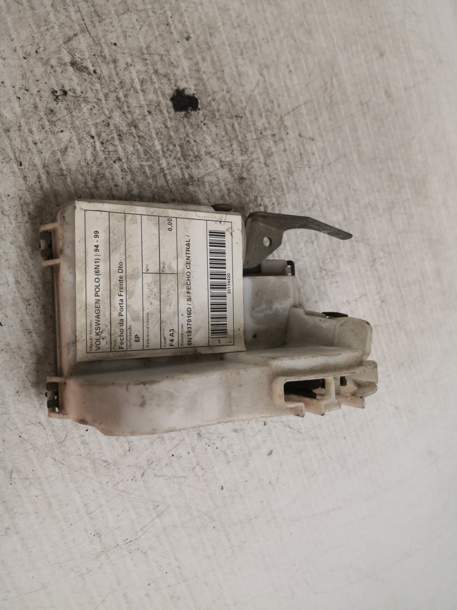 Fecho da Porta Frente Dto VOLKSWAGEN POLO (6N1) | 94 - 99 Imagem-1