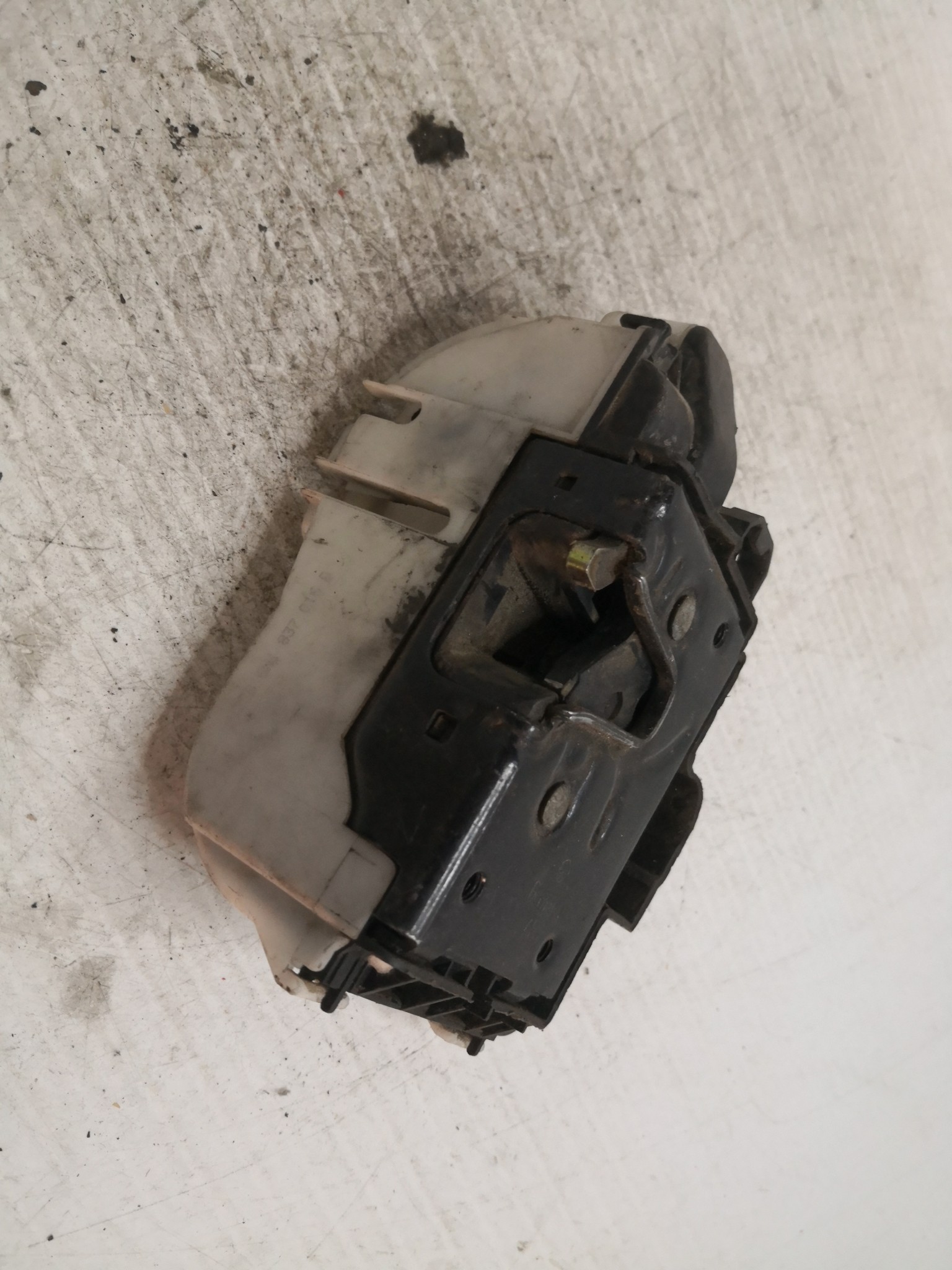 Fecho da Porta Frente Dto VOLKSWAGEN POLO (6N1) | 94 - 99 Imagem-2