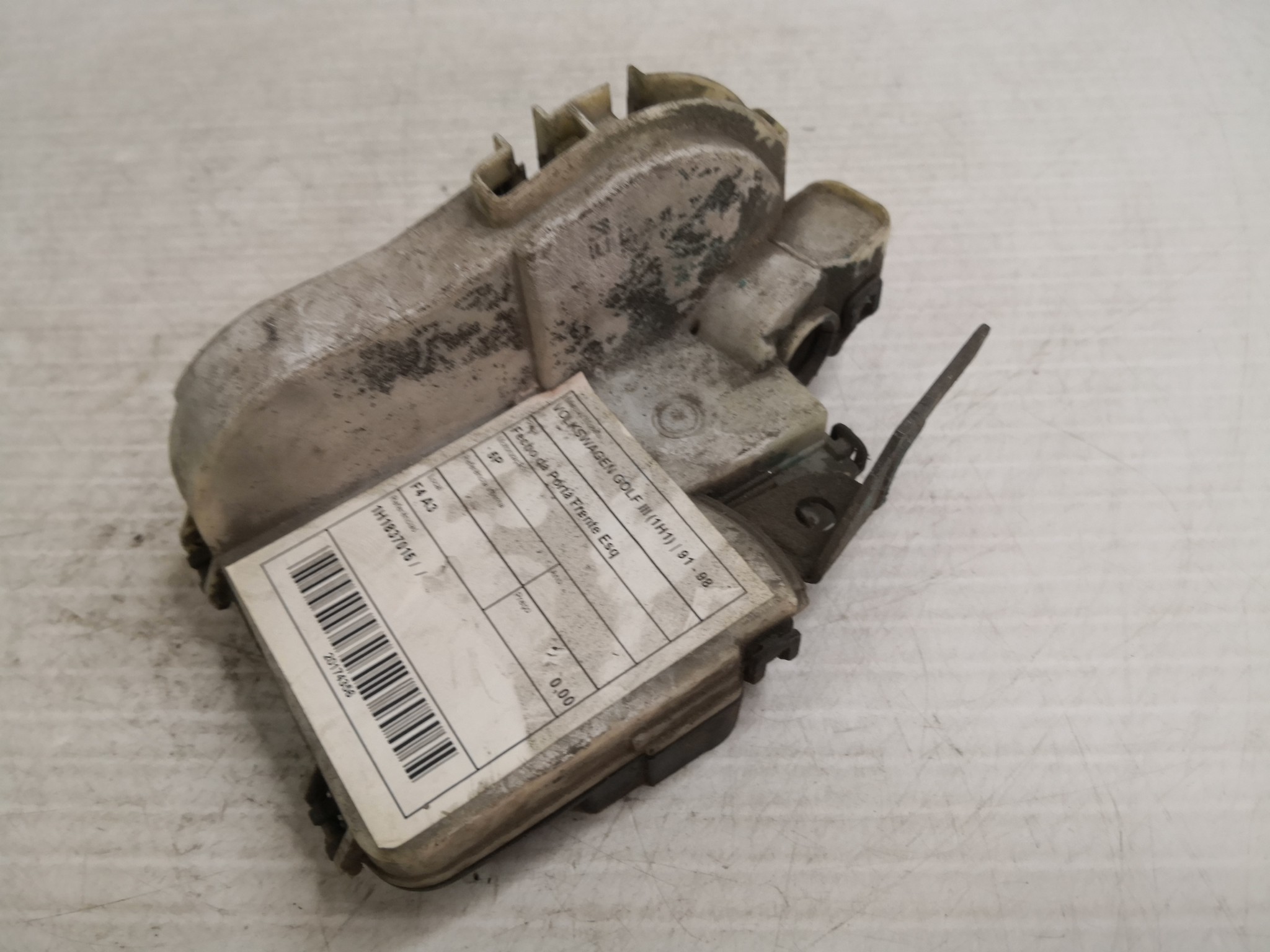 Fecho da Porta Frente Esq VOLKSWAGEN GOLF III (1H1) | 91 - 98 Imagem-1