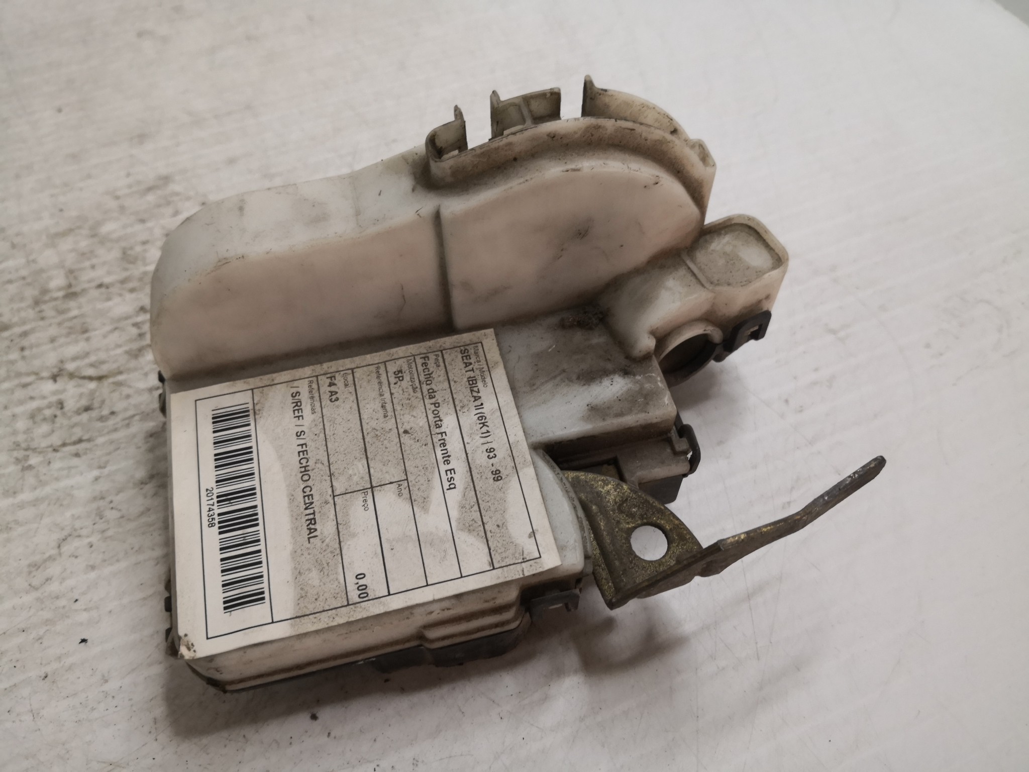 Fecho da Porta Frente Esq SEAT - ID S_34357