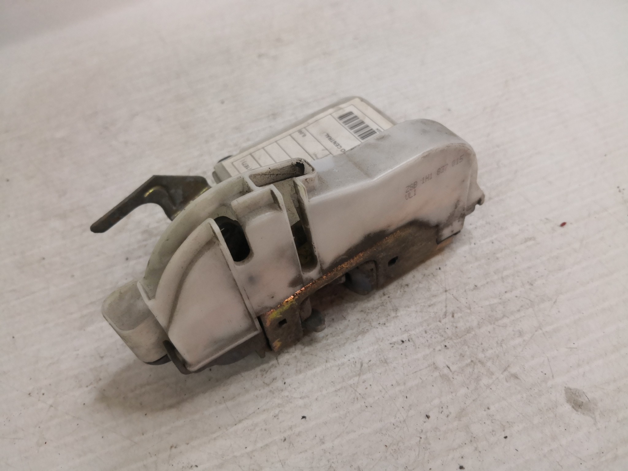 Fecho da Porta Frente Esq VOLKSWAGEN GOLF III Cabriolet (1E7) | 93 - 98 Imagem-1