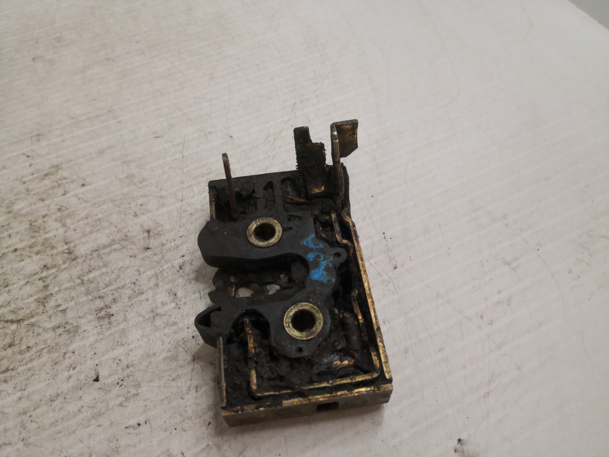 Fecho da Porta Frente Esq VOLKSWAGEN GOLF II (19E, 1G1) | 83 - 92 Imagem-2