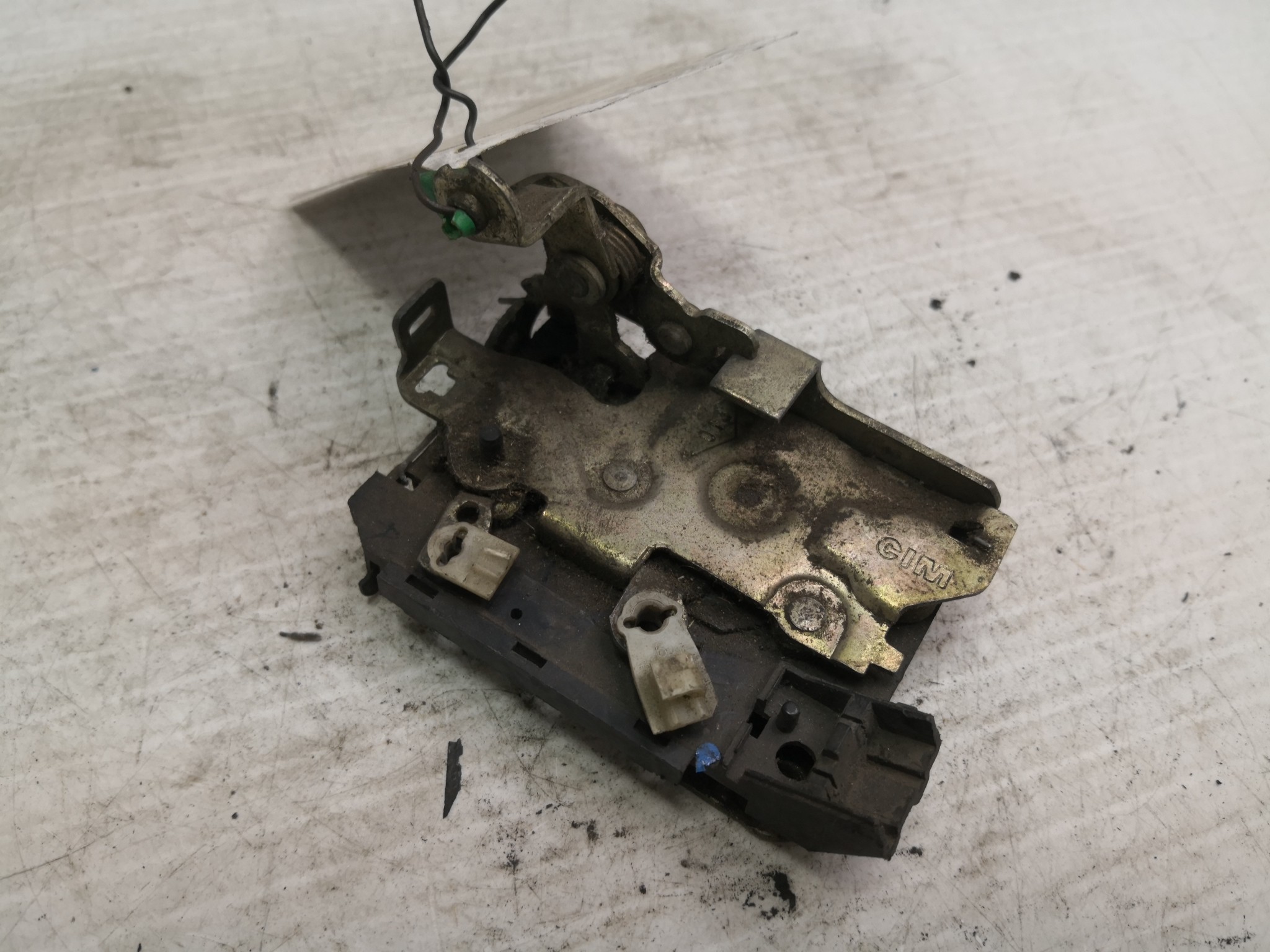 Fecho da Porta Frente Dto RENAULT - ID S_34787