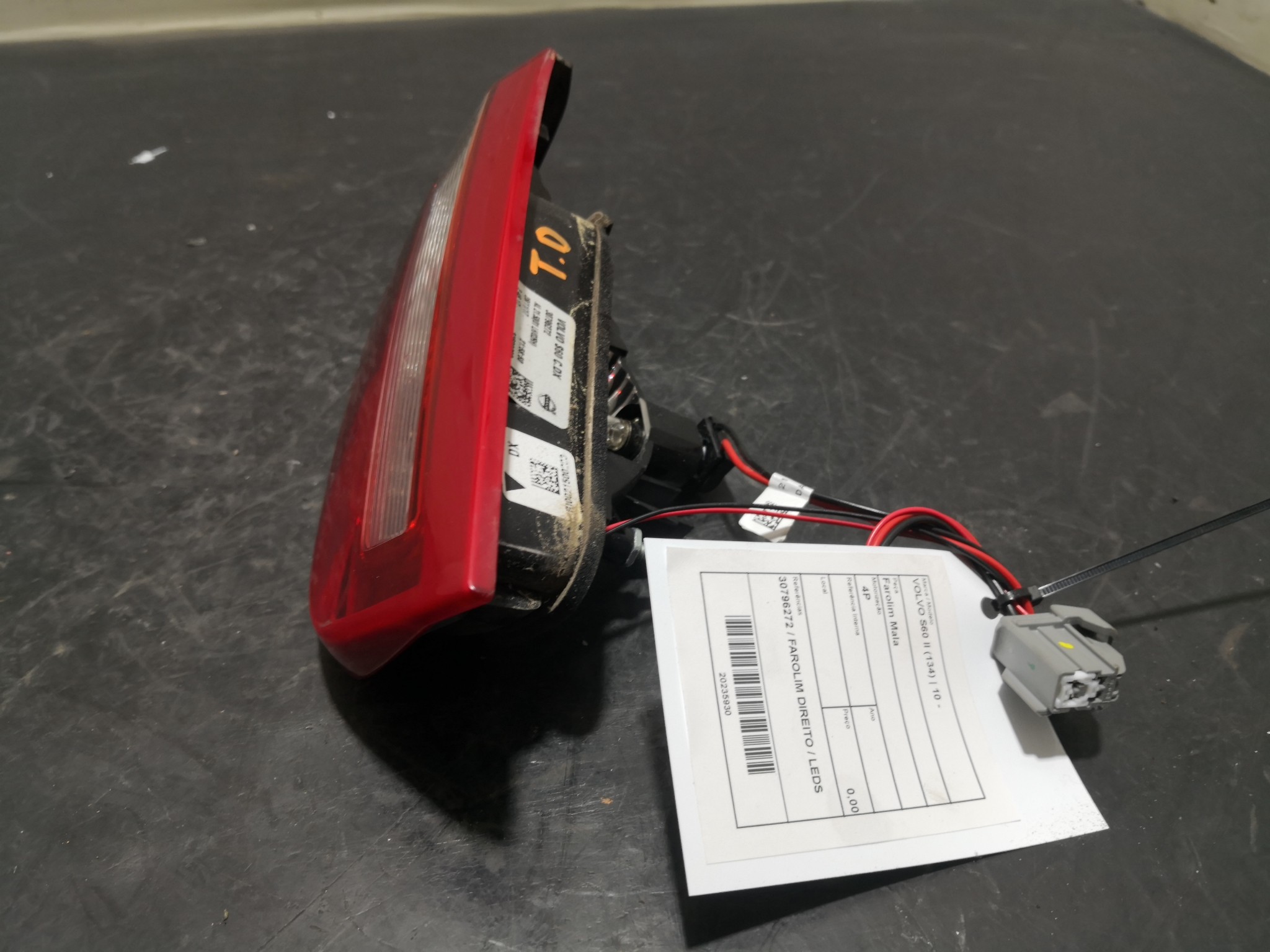 Farolim Mala VOLVO S60 II (134) | 10 -  Imagem-1