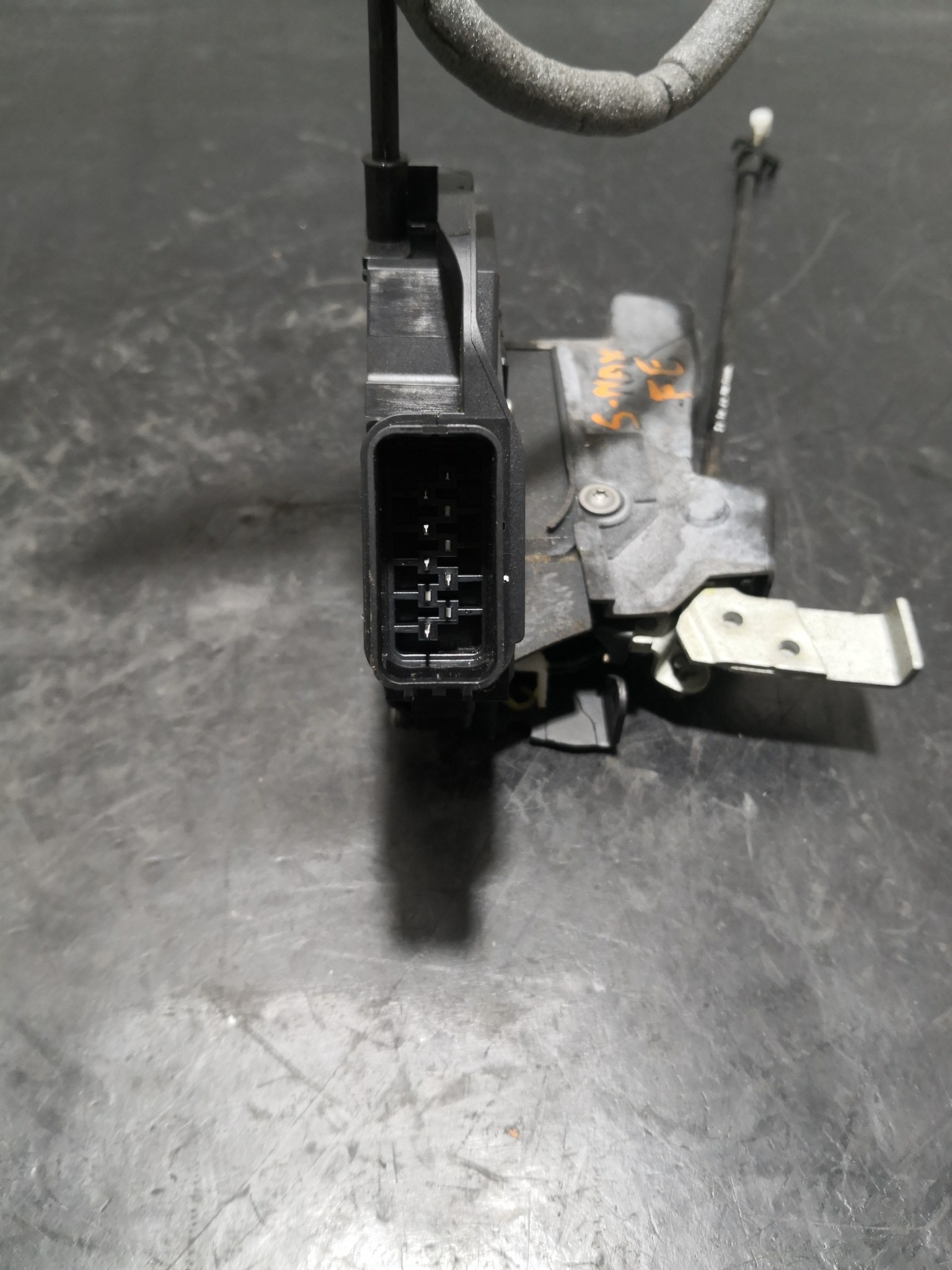 Fecho da Porta Frente Esq FORD - ID S_95980