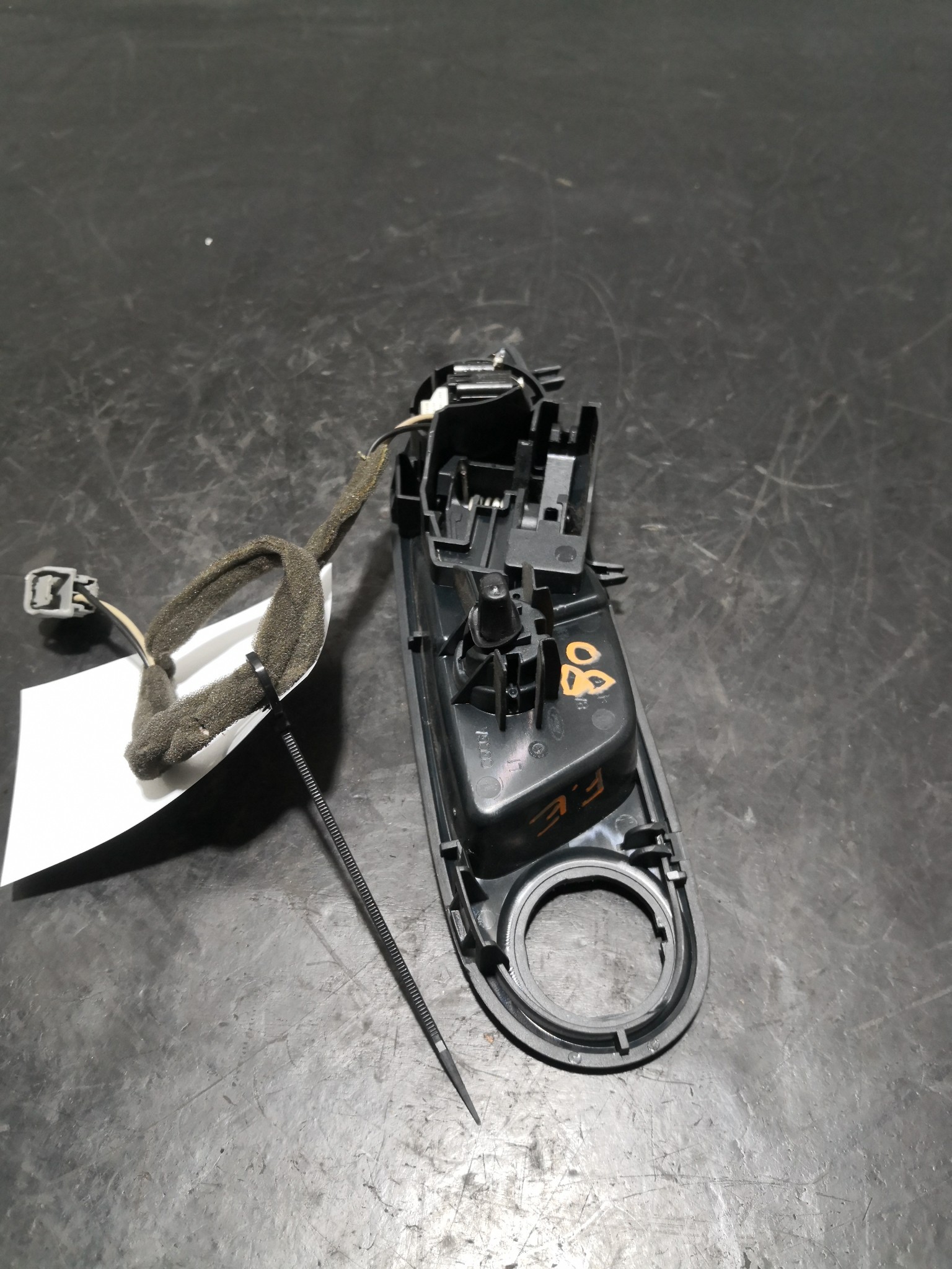 Puxador Interior Frt Esq FORD FIESTA VI (CB1, CCN) | 08 -  Imagem-1