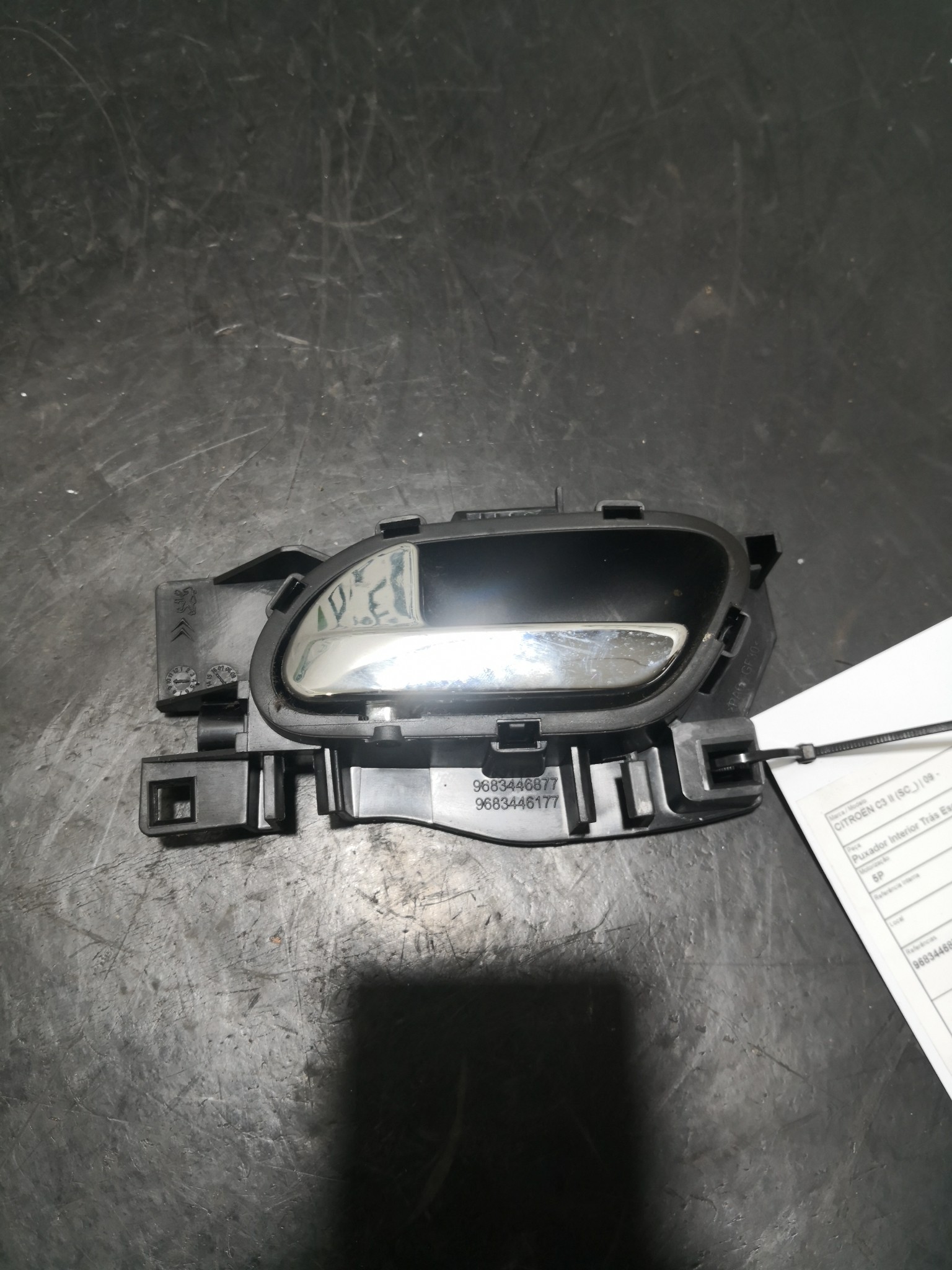 Puxador Interior Trás Esq CITROEN - ID S_96040