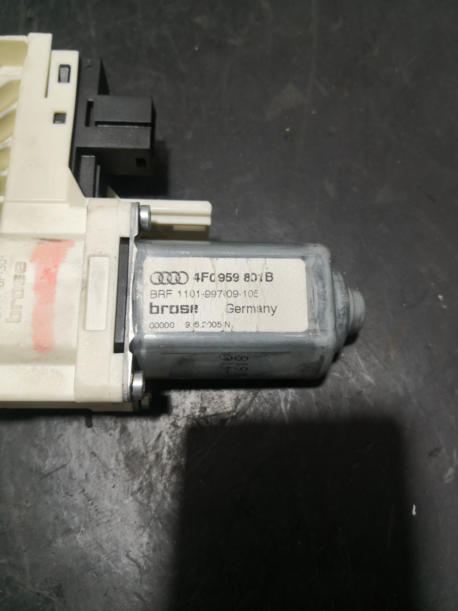 Motor elevador frt esq AUDI A6 Allroad (4FH, C6) | 06 - 11 Imagem-3