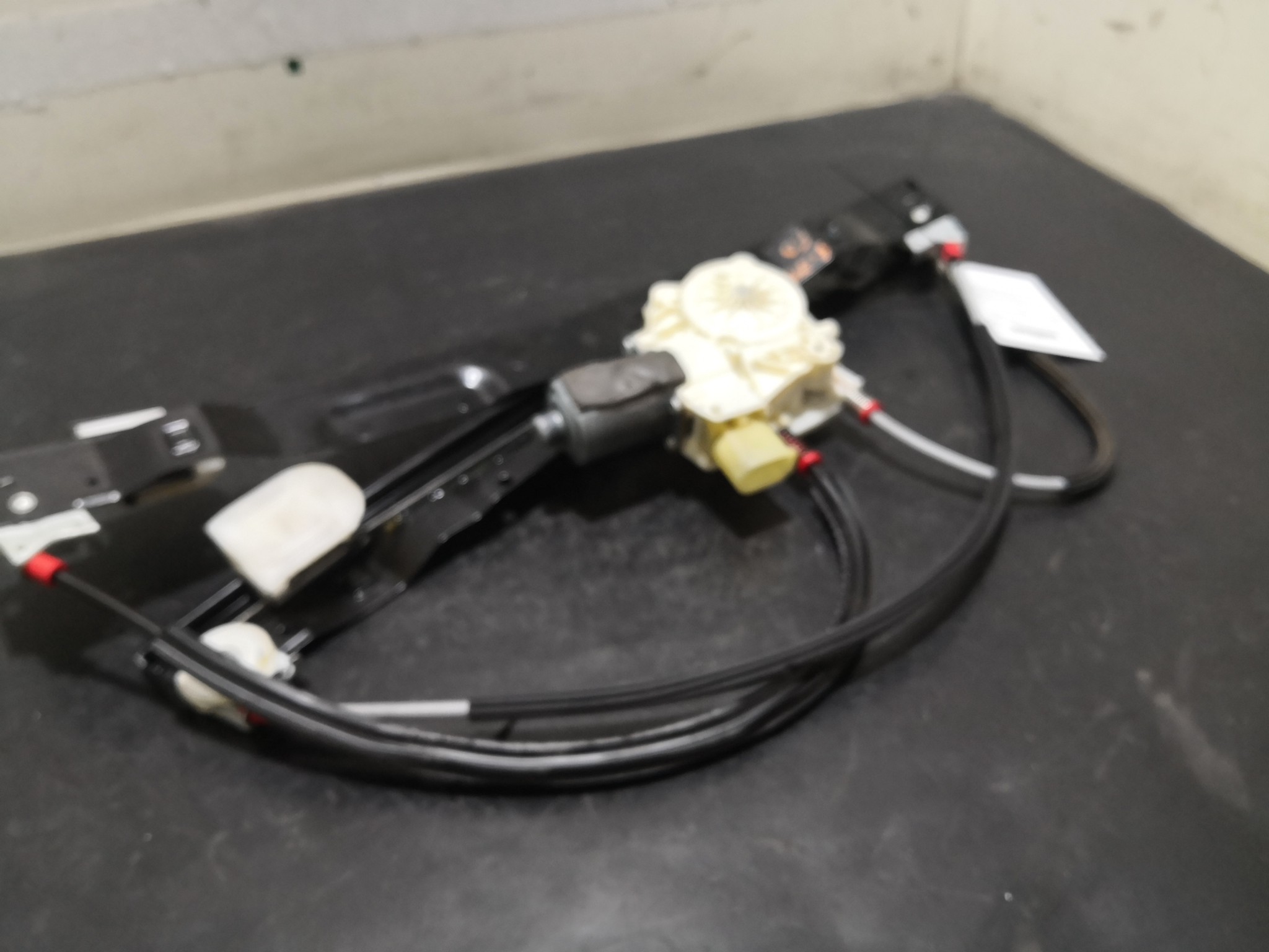 Elevador Frente Dto Electrico FORD - ID S_96083