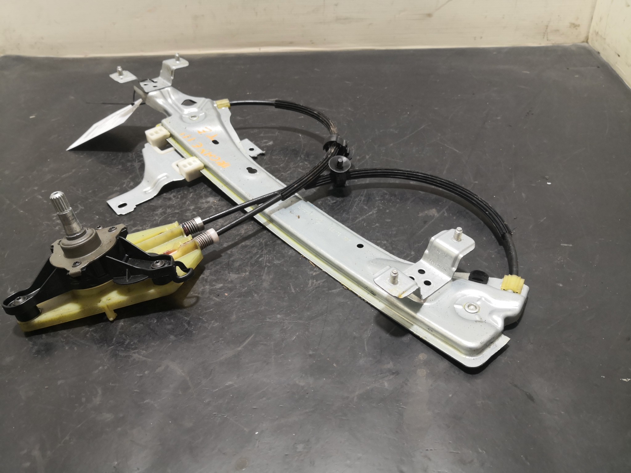 Elevador Trás Esq RENAULT MEGANE III Hatchback (BZ0/1_) | 08 -  Imagem-1