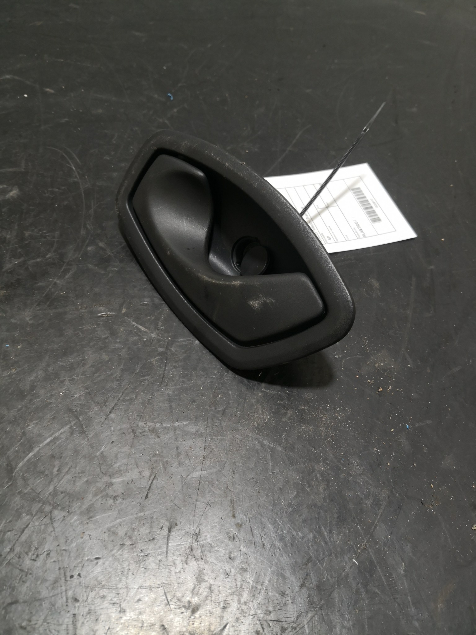 Puxador Interior Trás Esq RENAULT MEGANE III Hatchback (BZ0/1_) | 08 -  Imagem-2