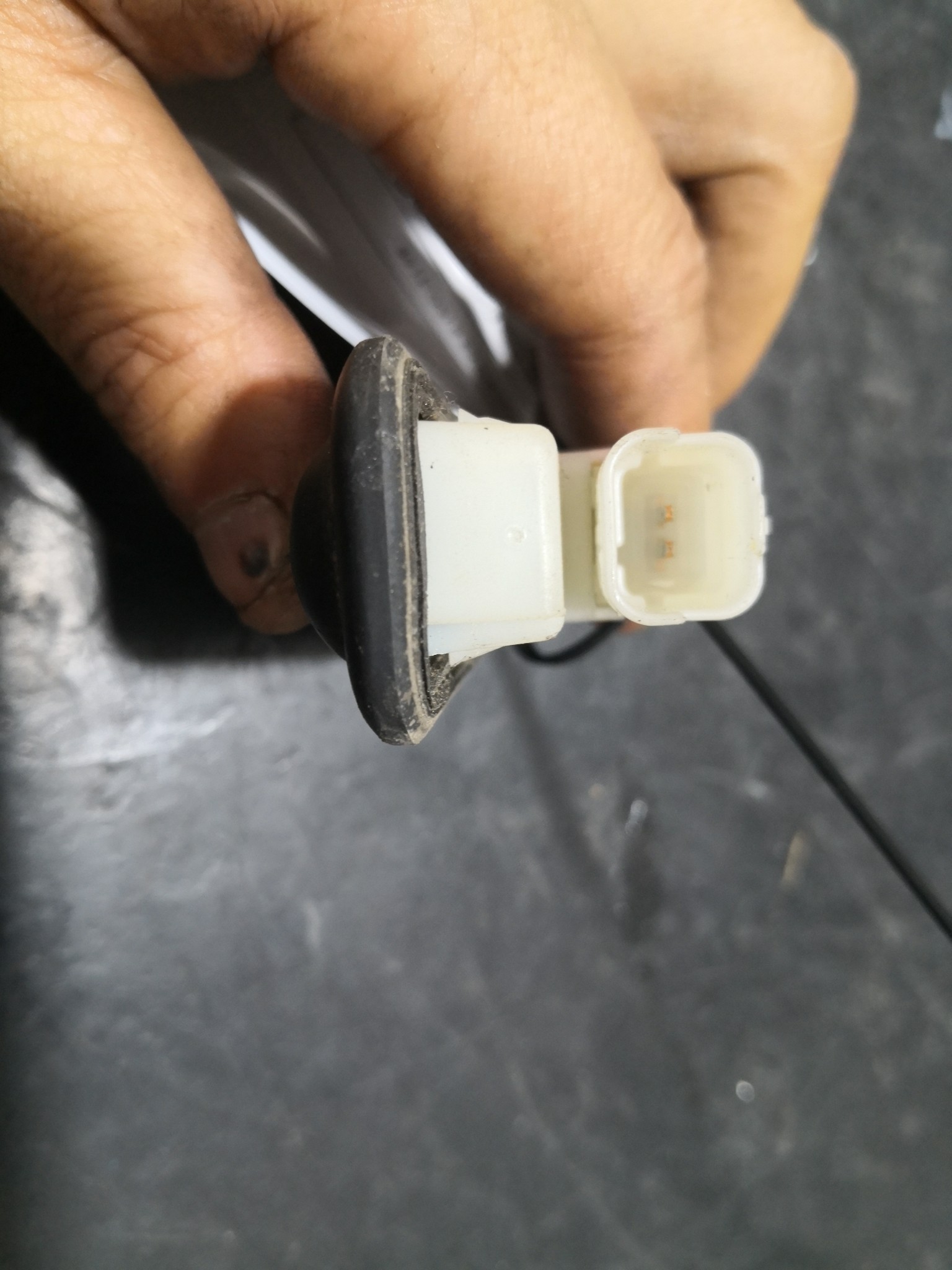 Botão Mala Eletrico CITROEN C3 II (SC_) | 09 -  Imagem-1