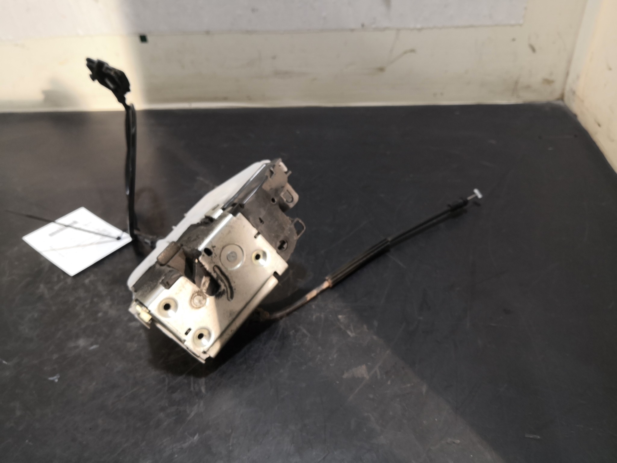 Fecho da Porta Frente Dto RENAULT TWINGO II (CN0_) | 07 -  Imagem-3