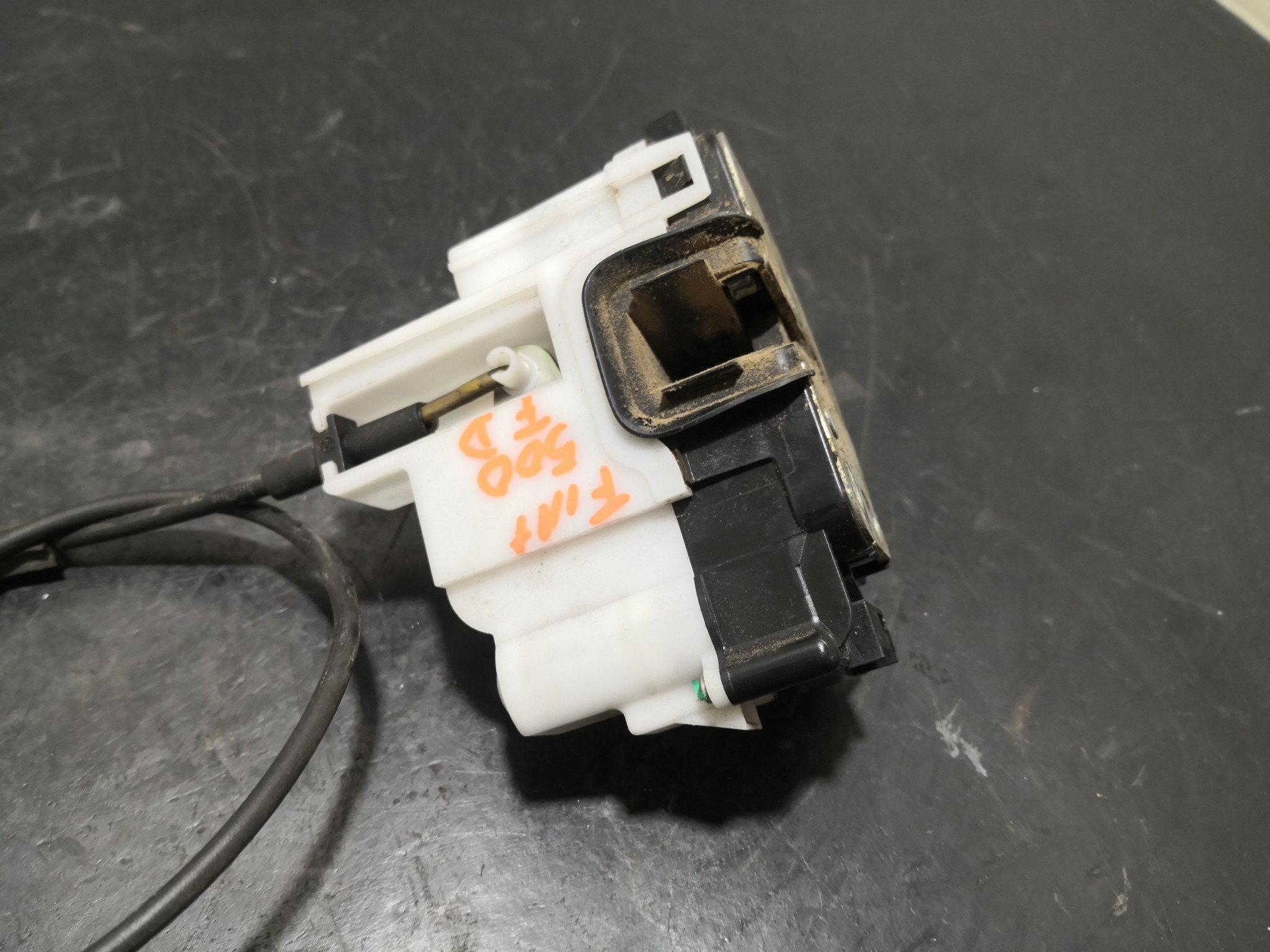 Fecho da Porta Frente Dto FIAT 500 (312_) | 07 -  Imagem-3