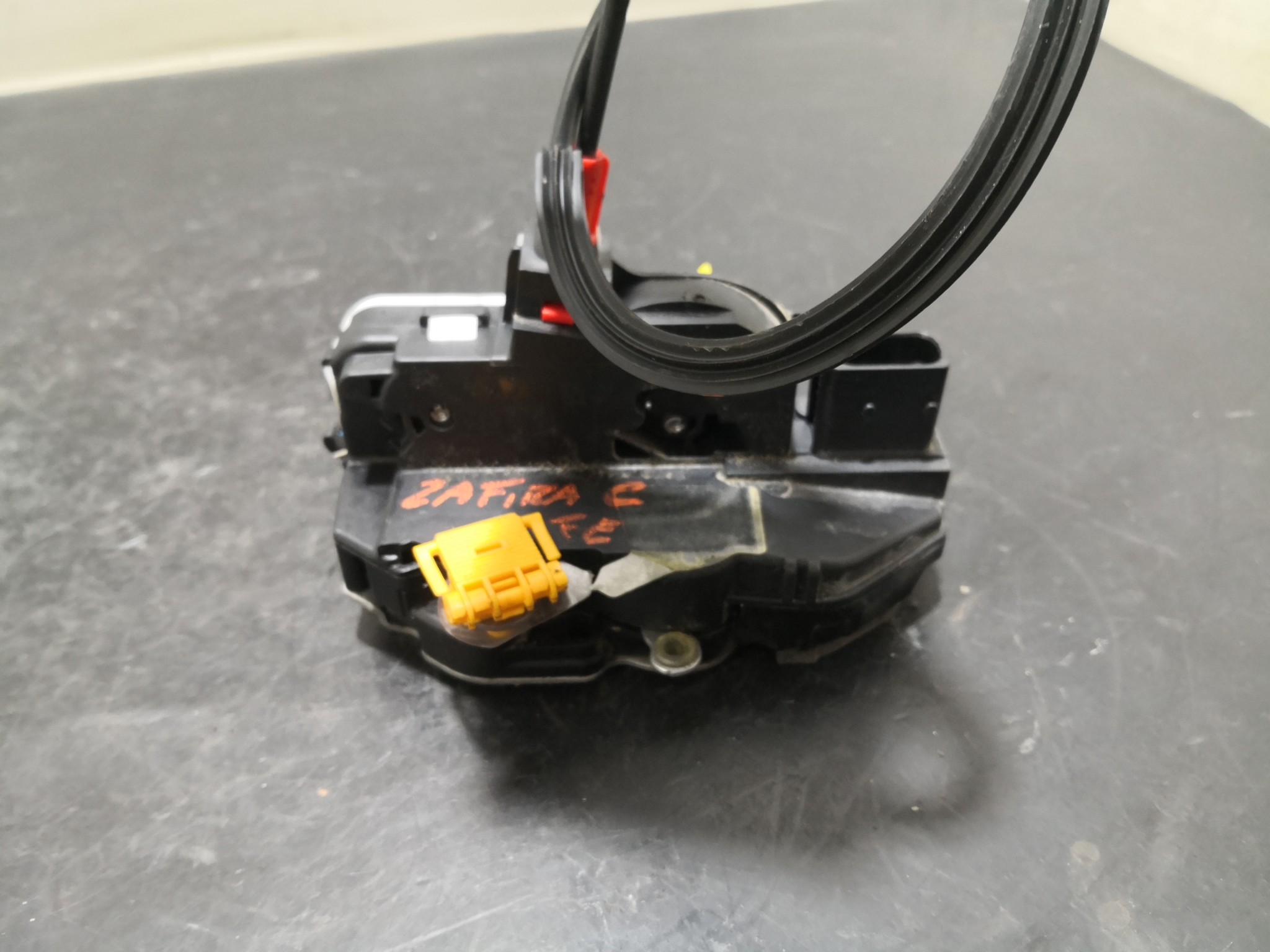 Fecho da Porta Frente Esq OPEL ZAFIRA TOURER C (P12) | 11 -  Imagem-2