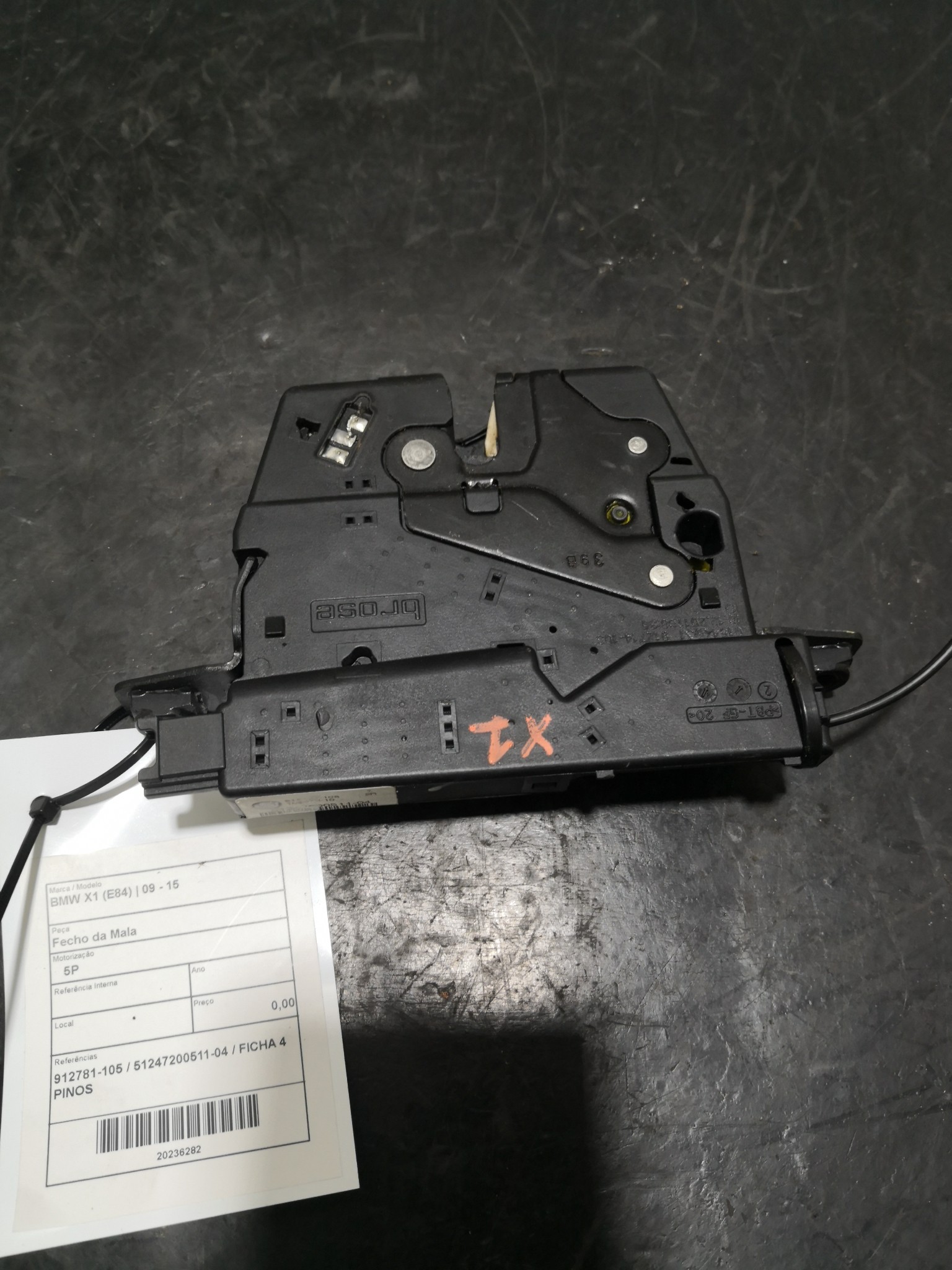 Fecho da Mala BMW X1 (E84) | 09 - 15 Imagem-1