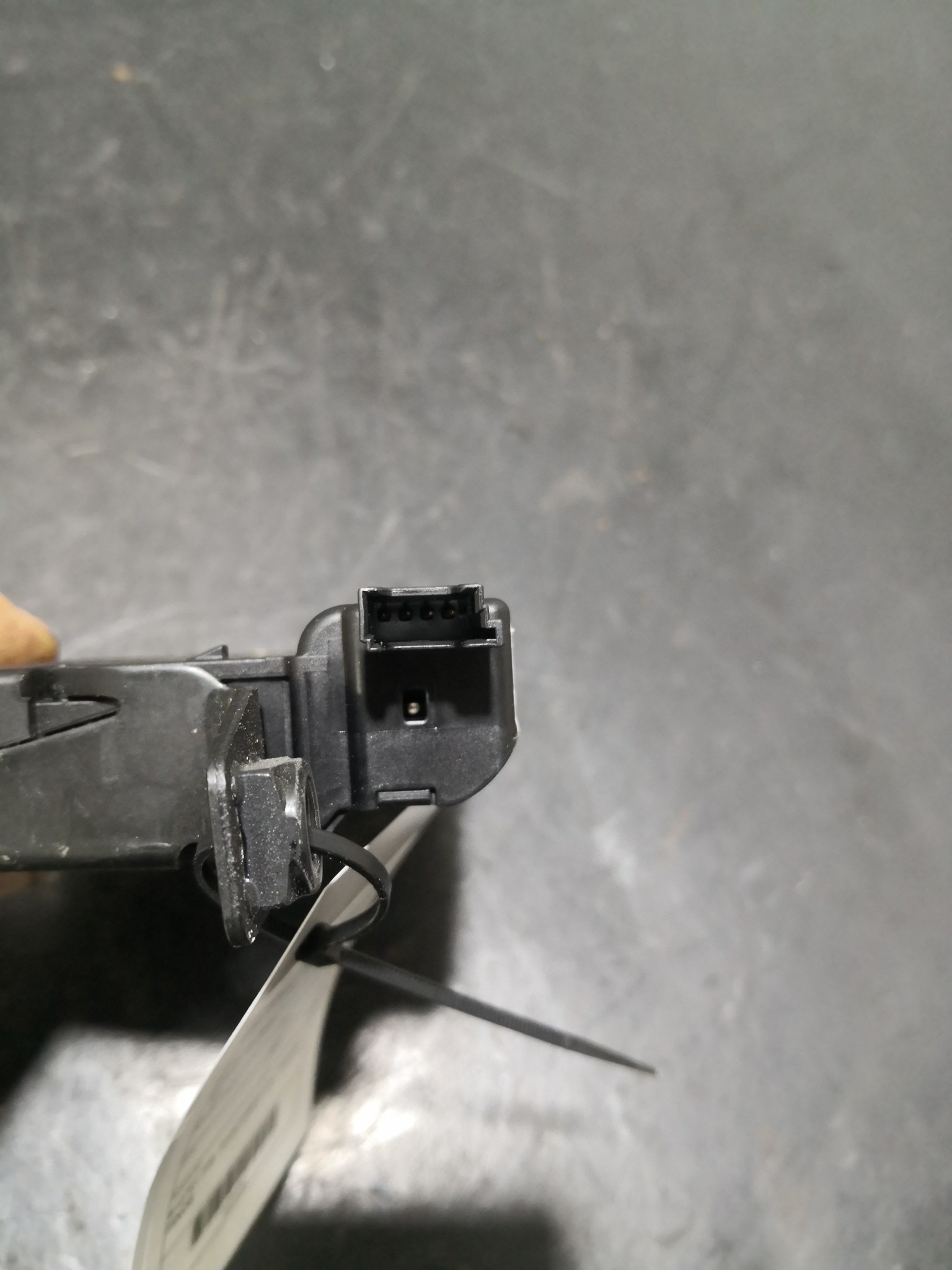 Fecho da Mala BMW X1 (E84) | 09 - 15 Imagem-2