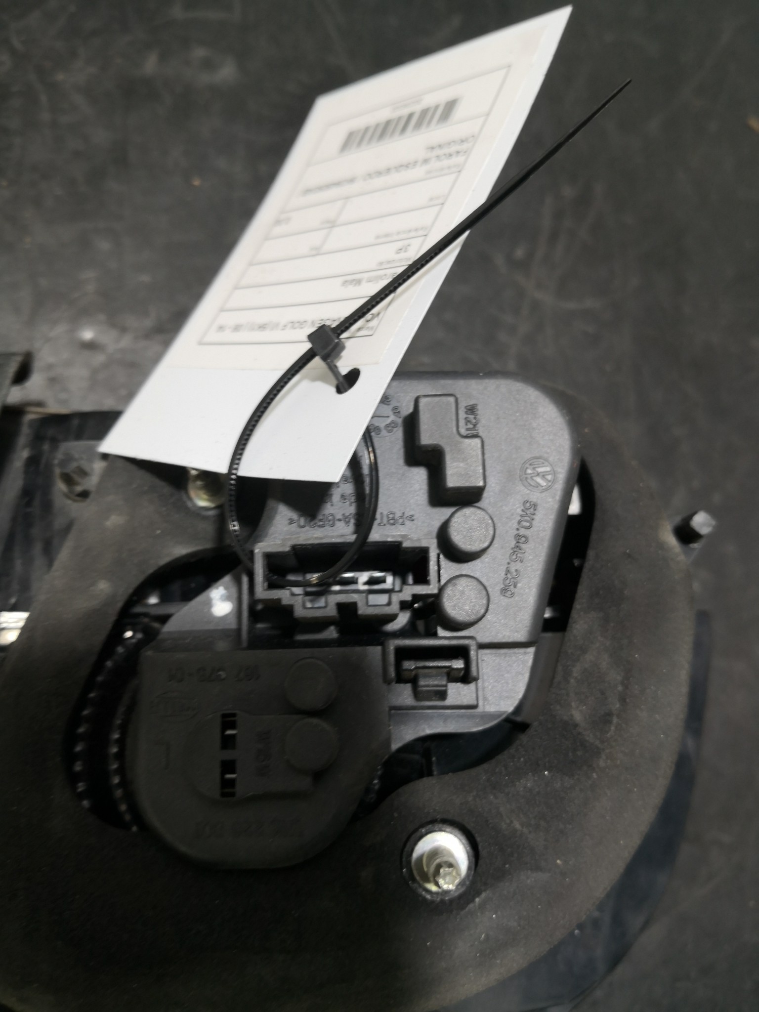 Farolim Mala VOLKSWAGEN GOLF VI (5K1) | 08 - 14 Imagem-2