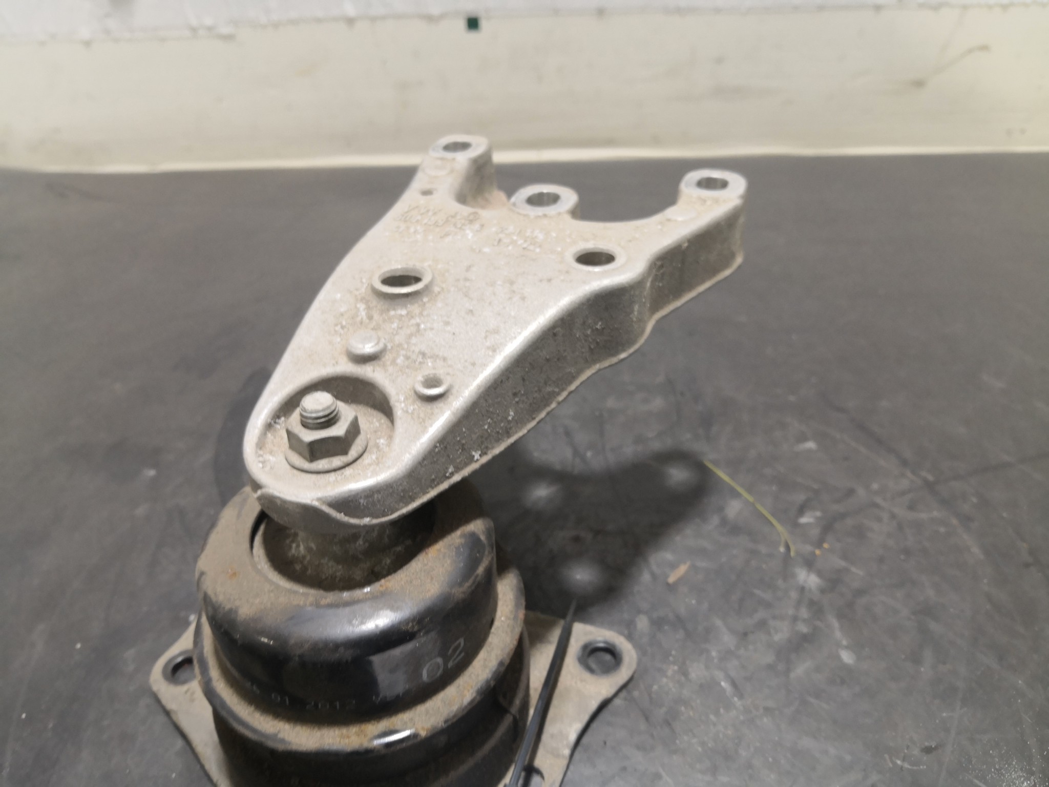 Apoio de Motor VOLKSWAGEN POLO (6R1, 6C1) | 09 -  Imagem-1