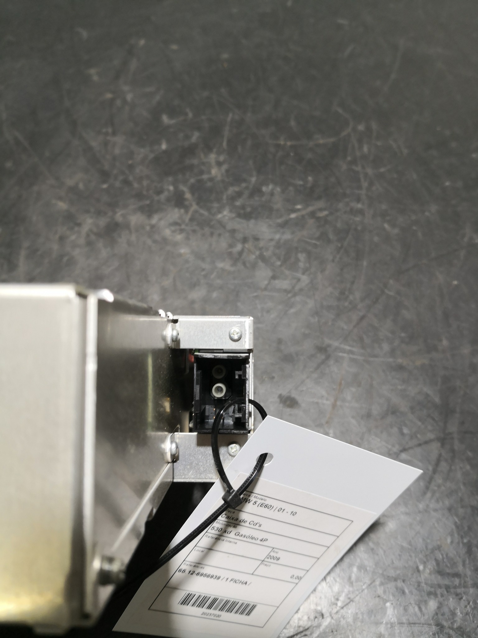 Caixa de Cd's BMW 5 (E60) | 01 - 10 Imagem-1