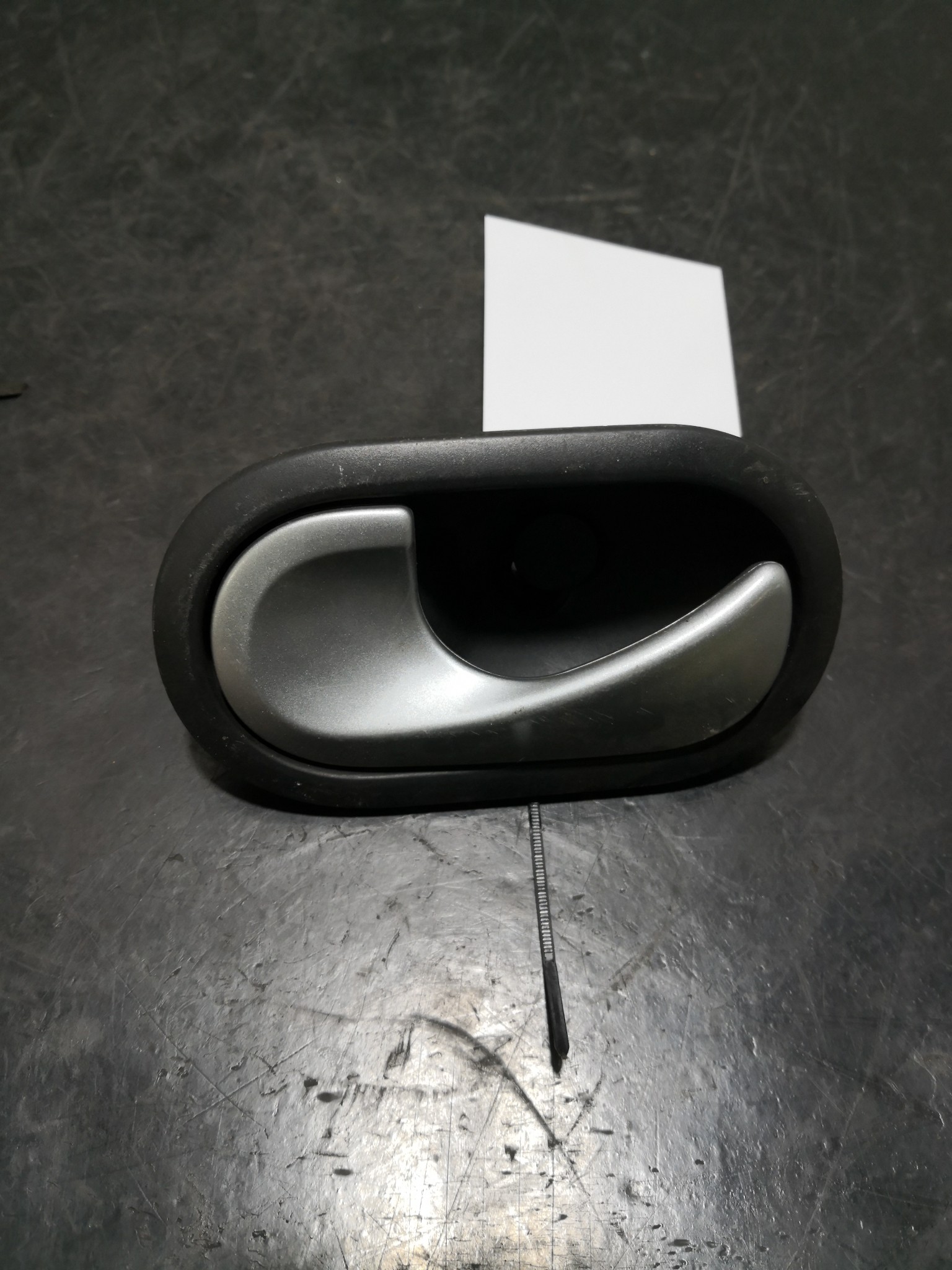 Puxador Interior Frt Esq RENAULT CLIO III (BR0/1, CR0/1) | 05 -  Imagem-1