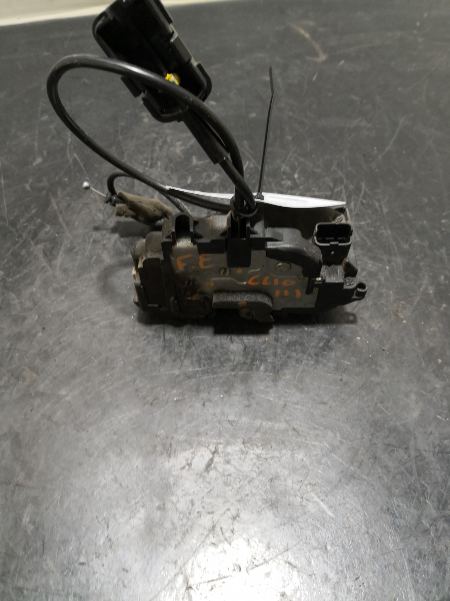 Fecho da Porta Frente Esq RENAULT CLIO III (BR0/1, CR0/1) | 05 -  Imagem-1