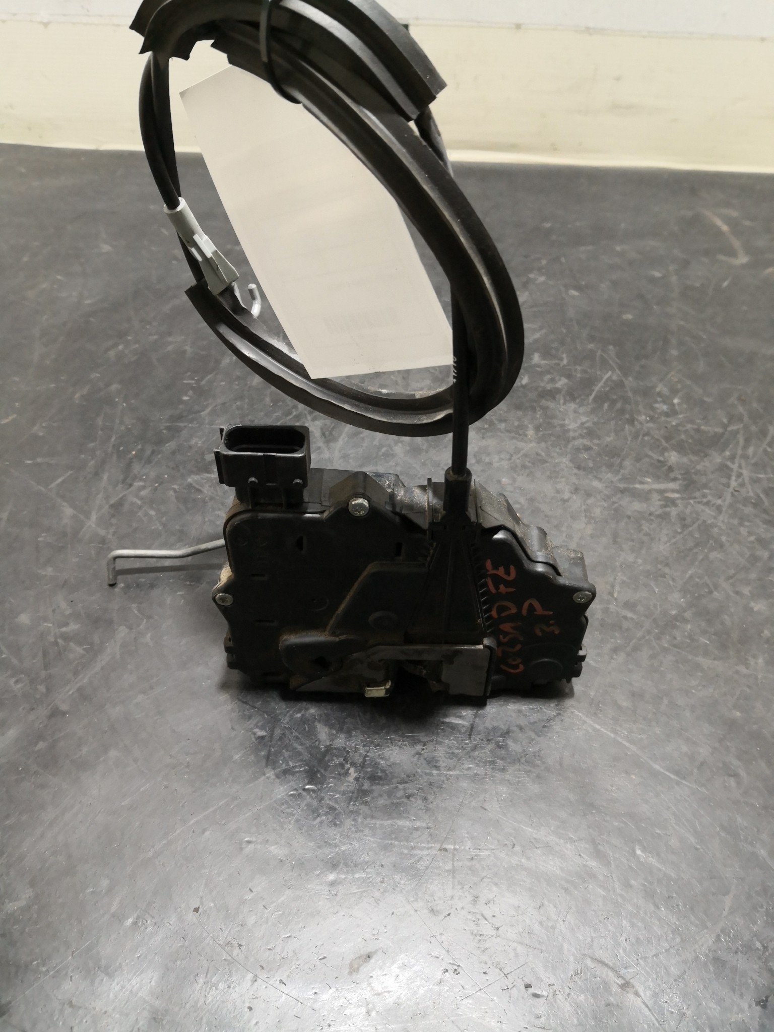 Fecho da Porta Frente Esq OPEL CORSA D (S07) | 06 - 14 Imagem-2