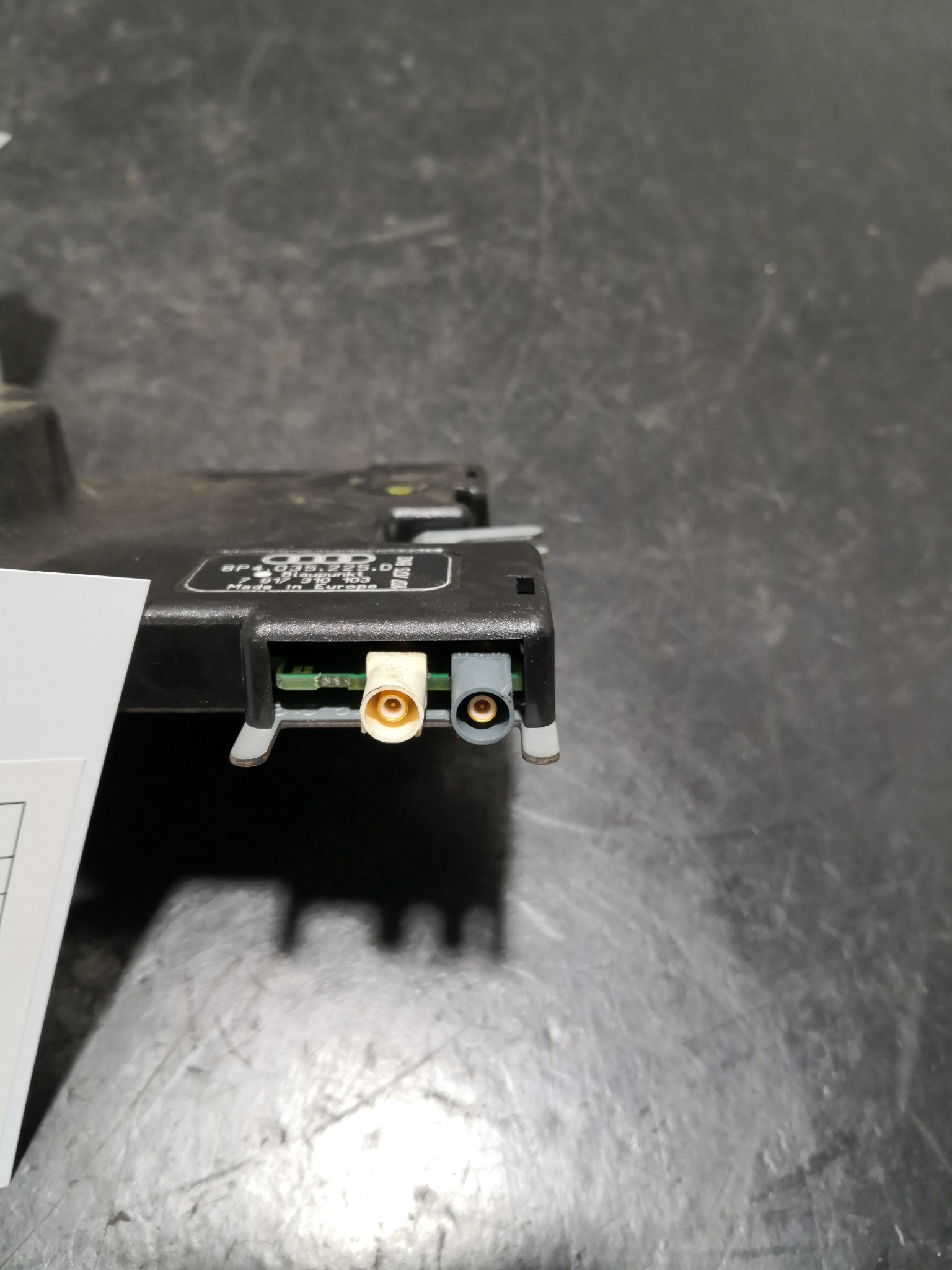 Amplificador de Antena AUDI A3 (8P1) | 03 - 13 Imagem-1