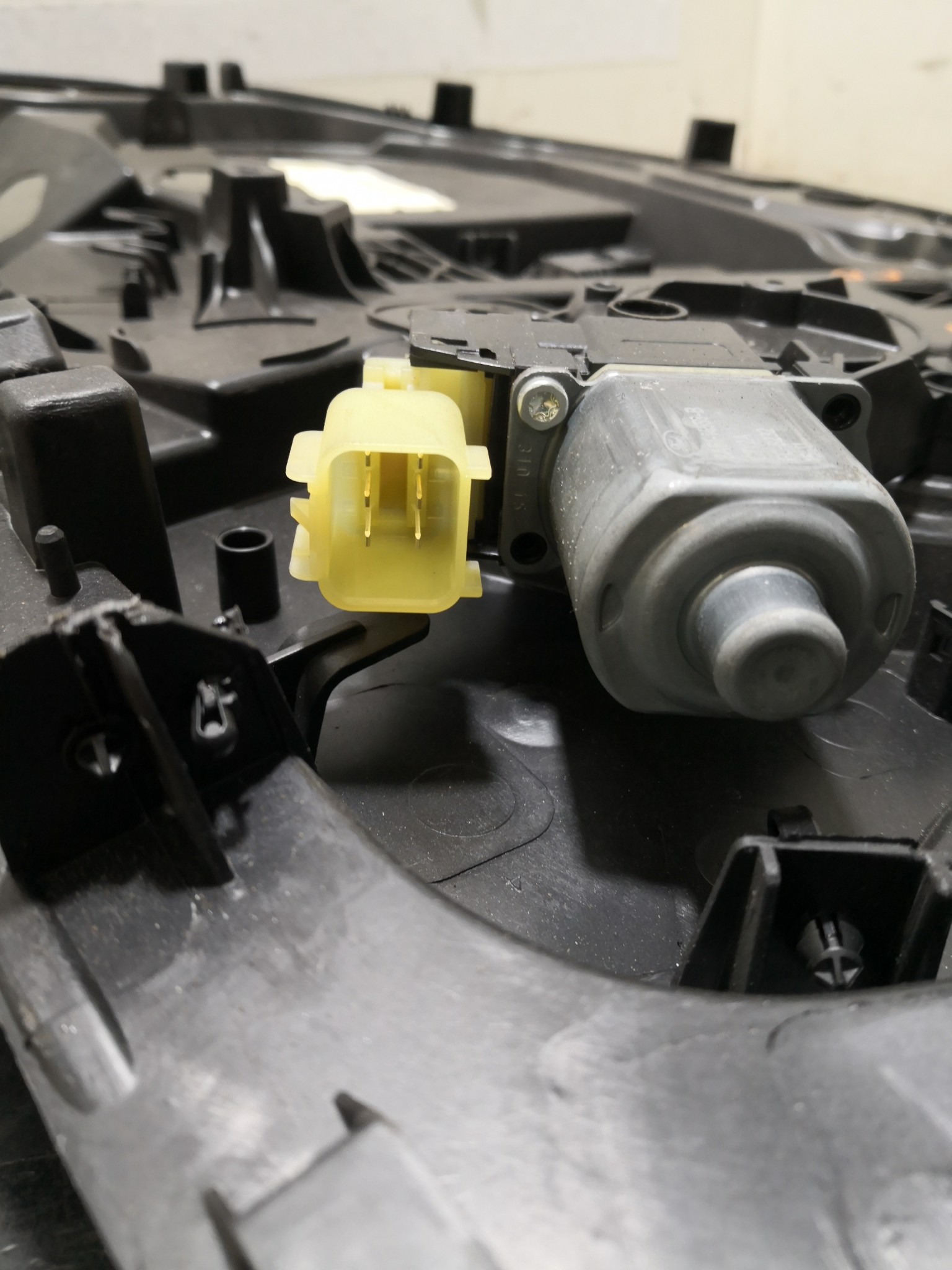 Elevador Frente Dto Electrico FORD FIESTA VI (CB1, CCN) | 08 -  Imagem-1