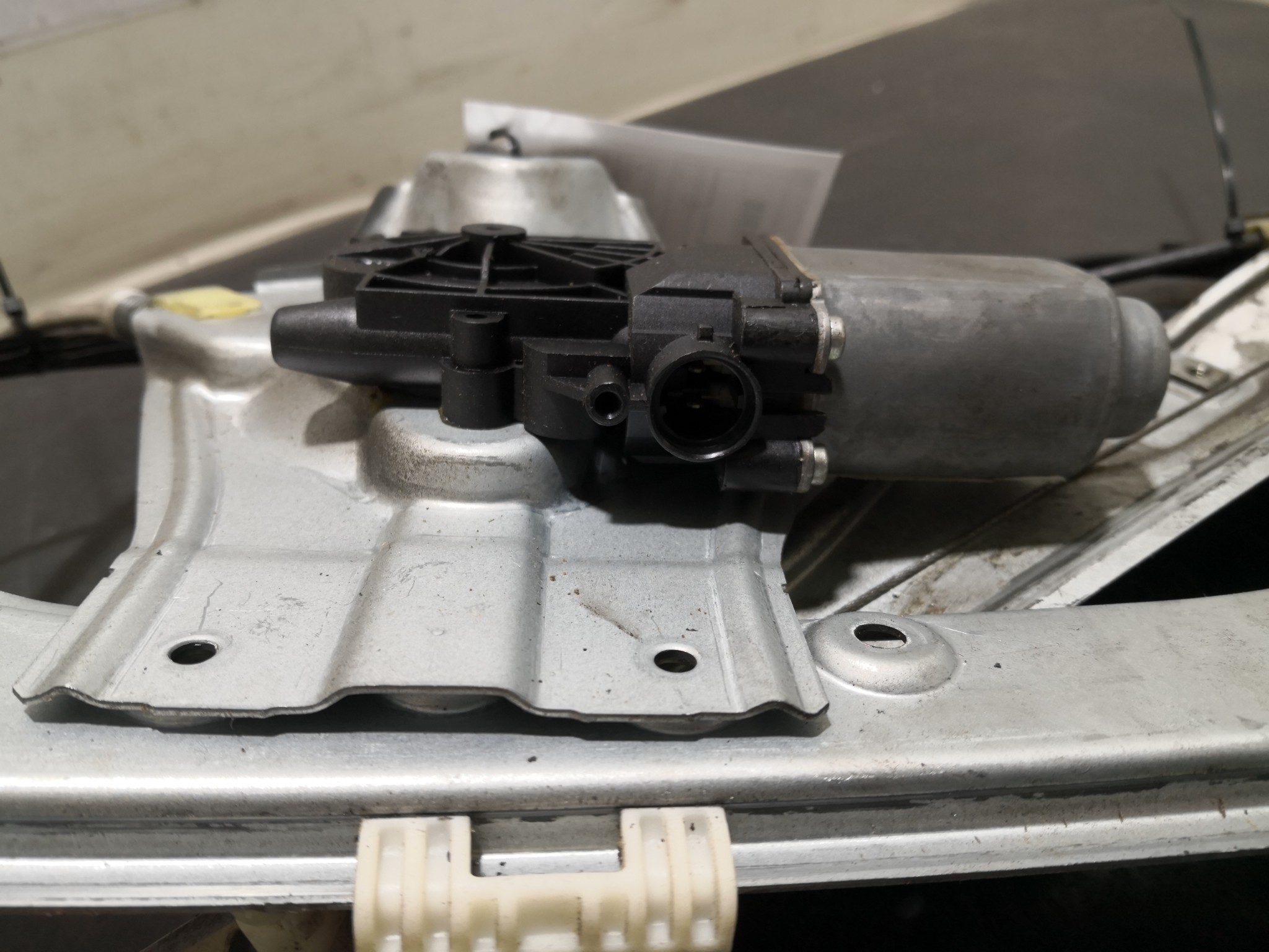 Elevador Frente Dto Electrico RENAULT CLIO III (BR0/1, CR0/1) | 05 -  Imagem-1