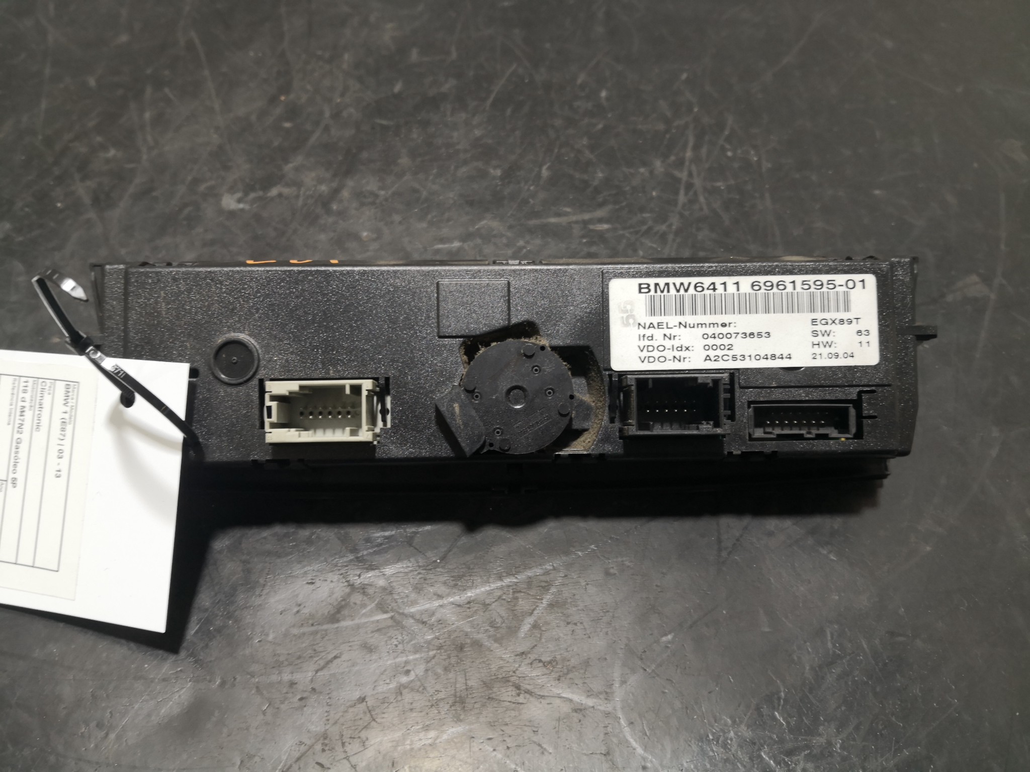 Climatronic BMW 1 (E87) | 03 - 13 Imagem-1