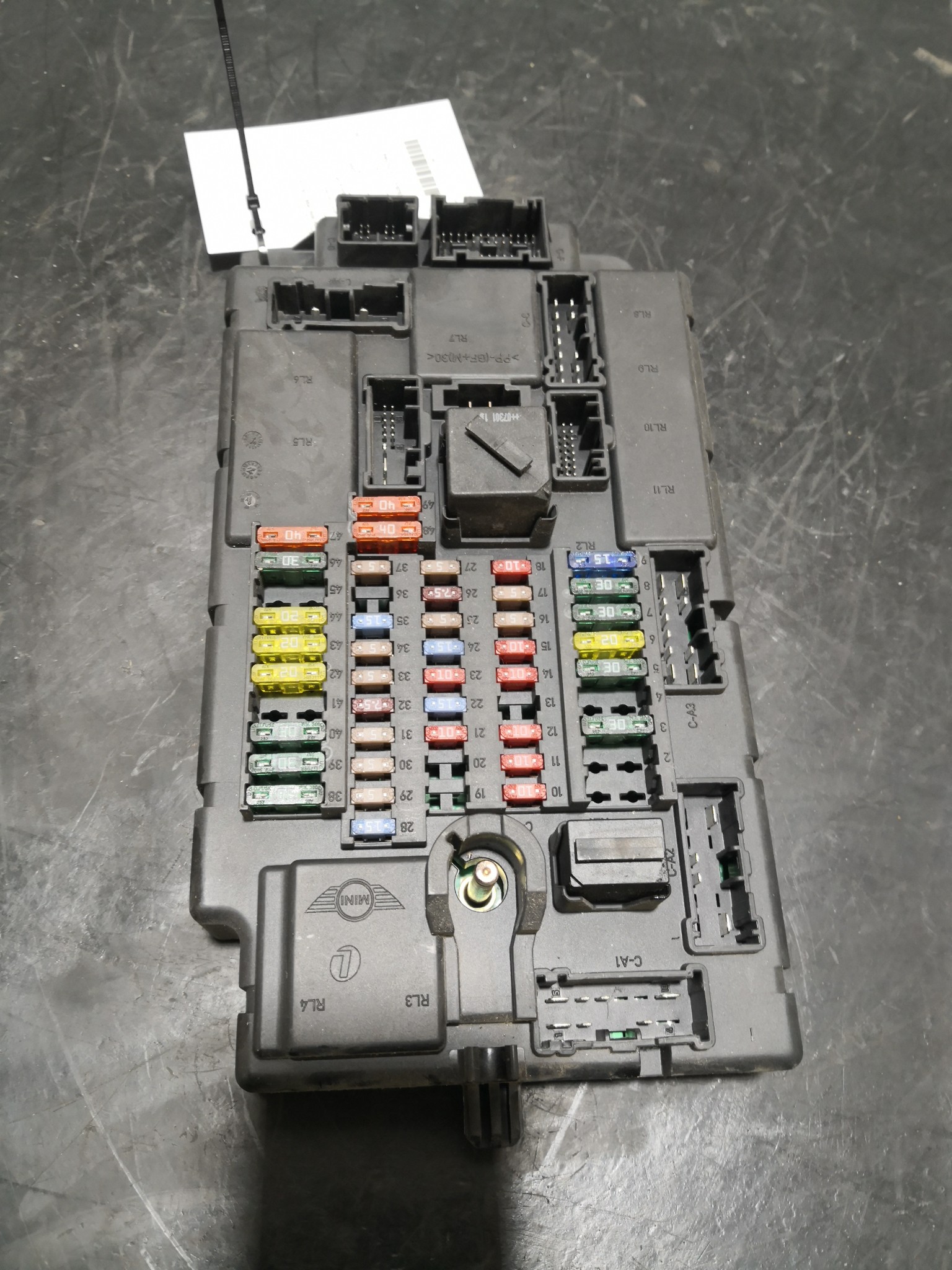 Caixa dos Fusíveis MINI MINI (R56) | 05 - 14 Imagem-3