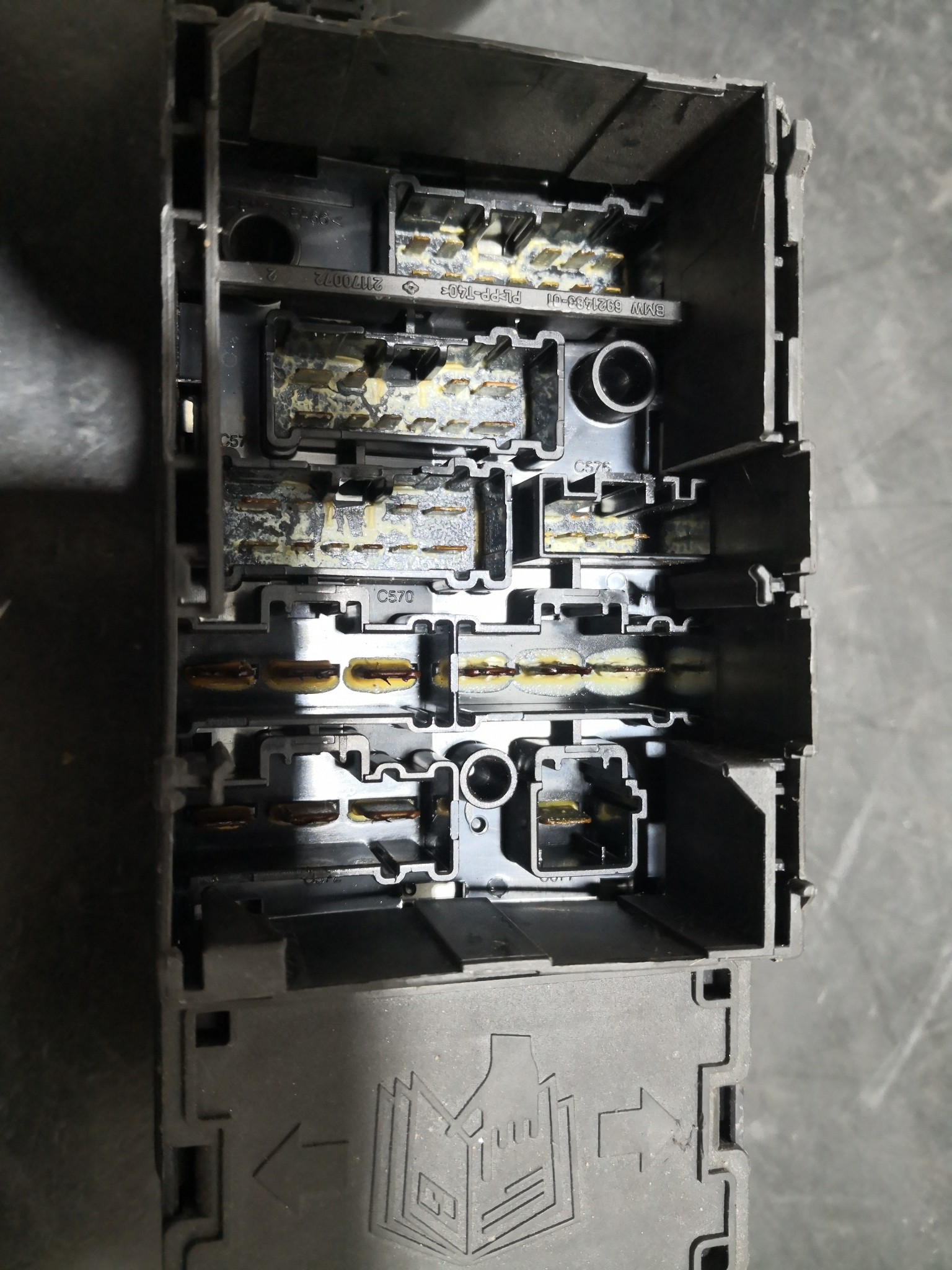 Caixa dos Fusíveis MINI - ID S_97382