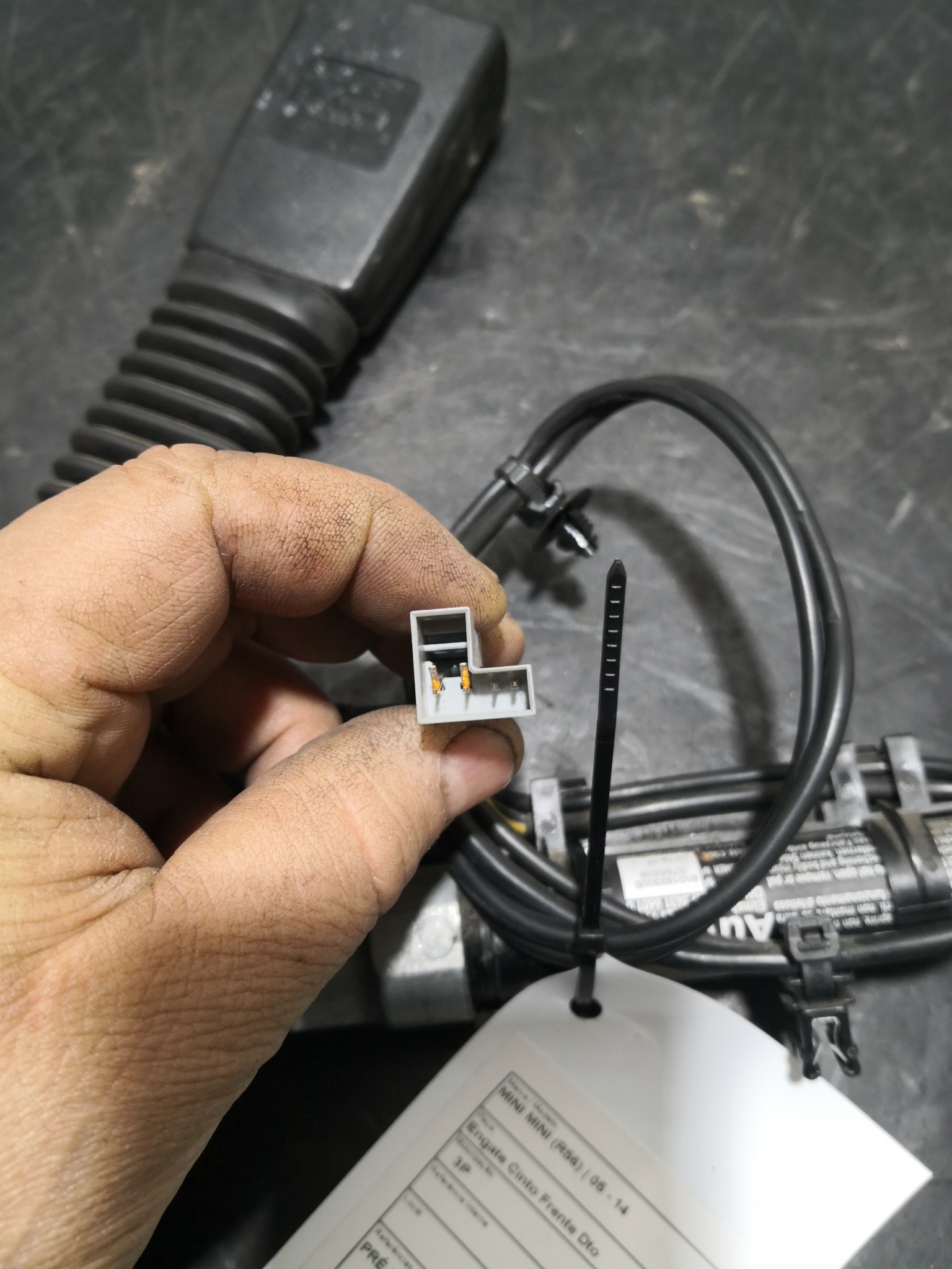 Engate Cinto Frente Dto MINI MINI (R56) | 05 - 14 Imagem-1