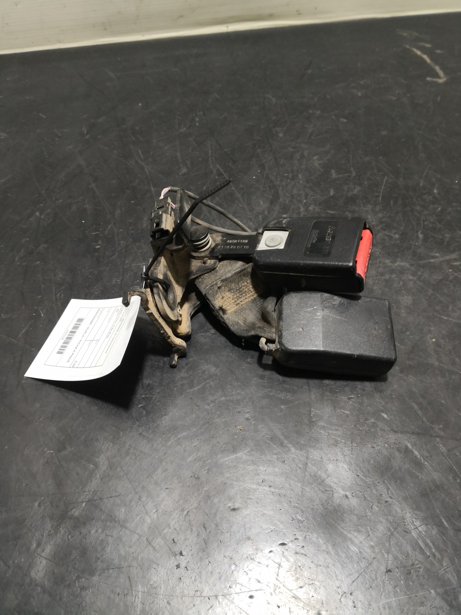 Engate Cinto Trás Esq RENAULT - ID S_97428