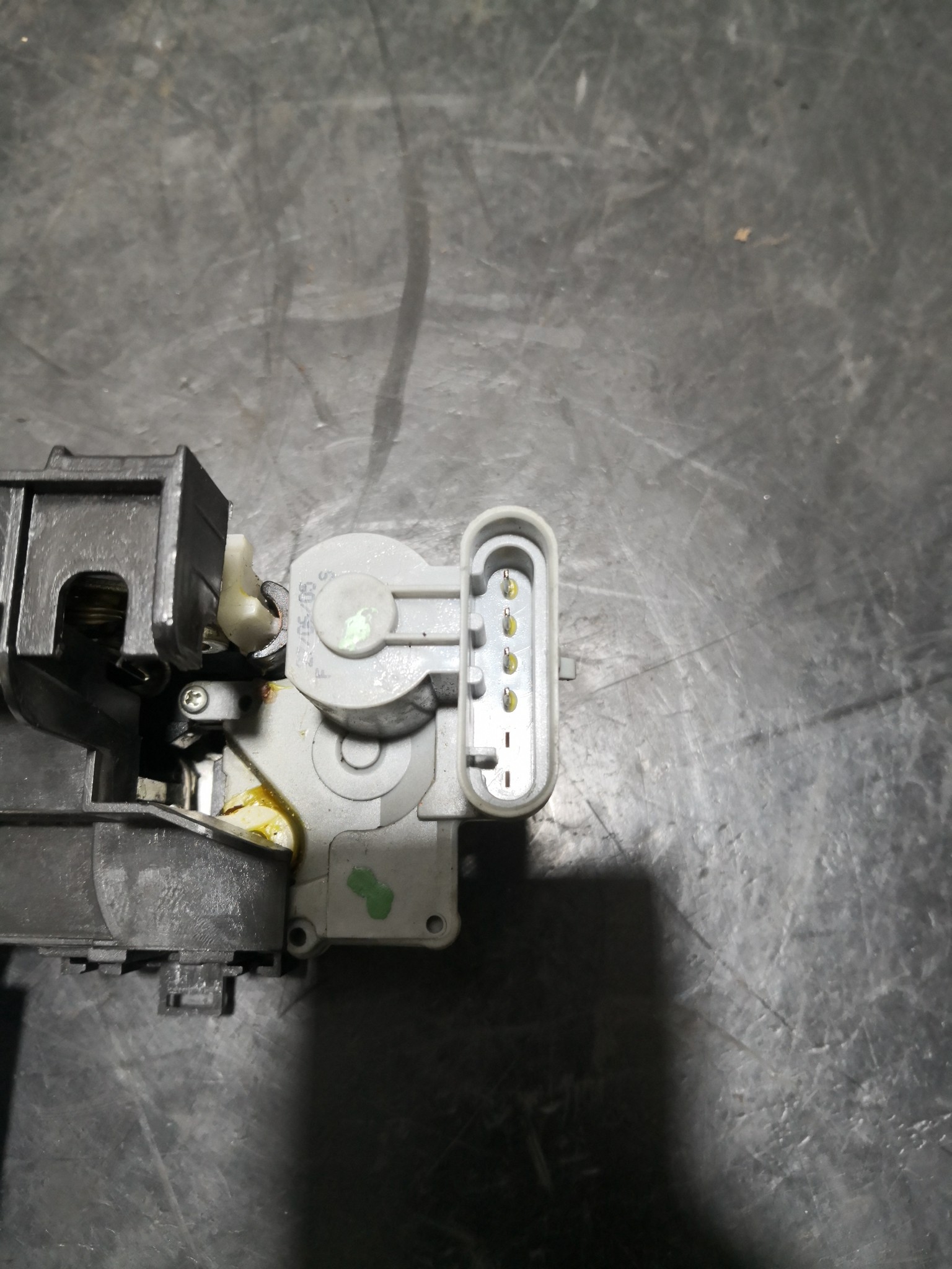 Fecho da Porta Trás Dto FIAT - ID S_97487