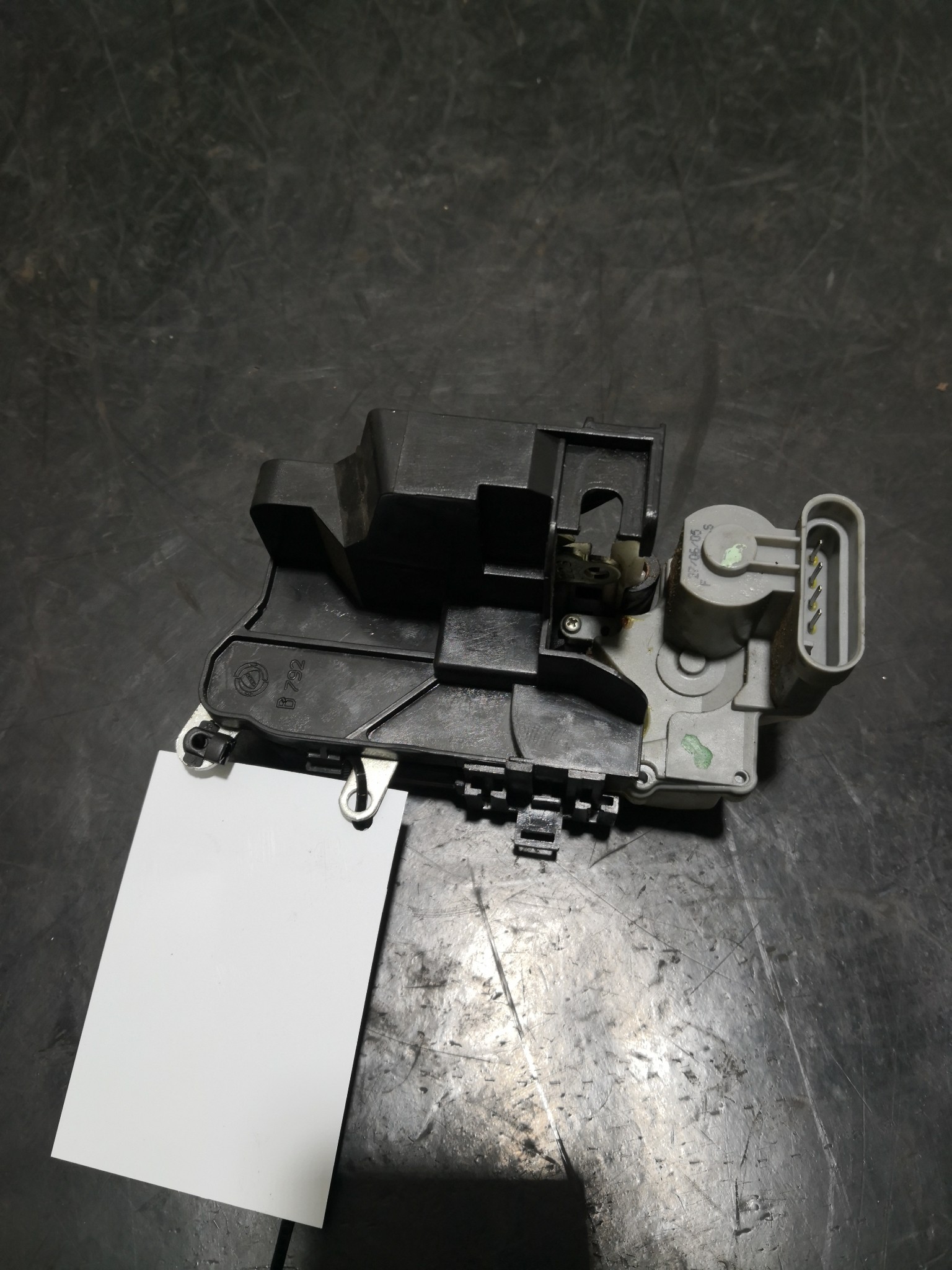 Fecho da Porta Trás Dto FIAT DOBLO Cargo (223_) | 00 -  Imagem-1