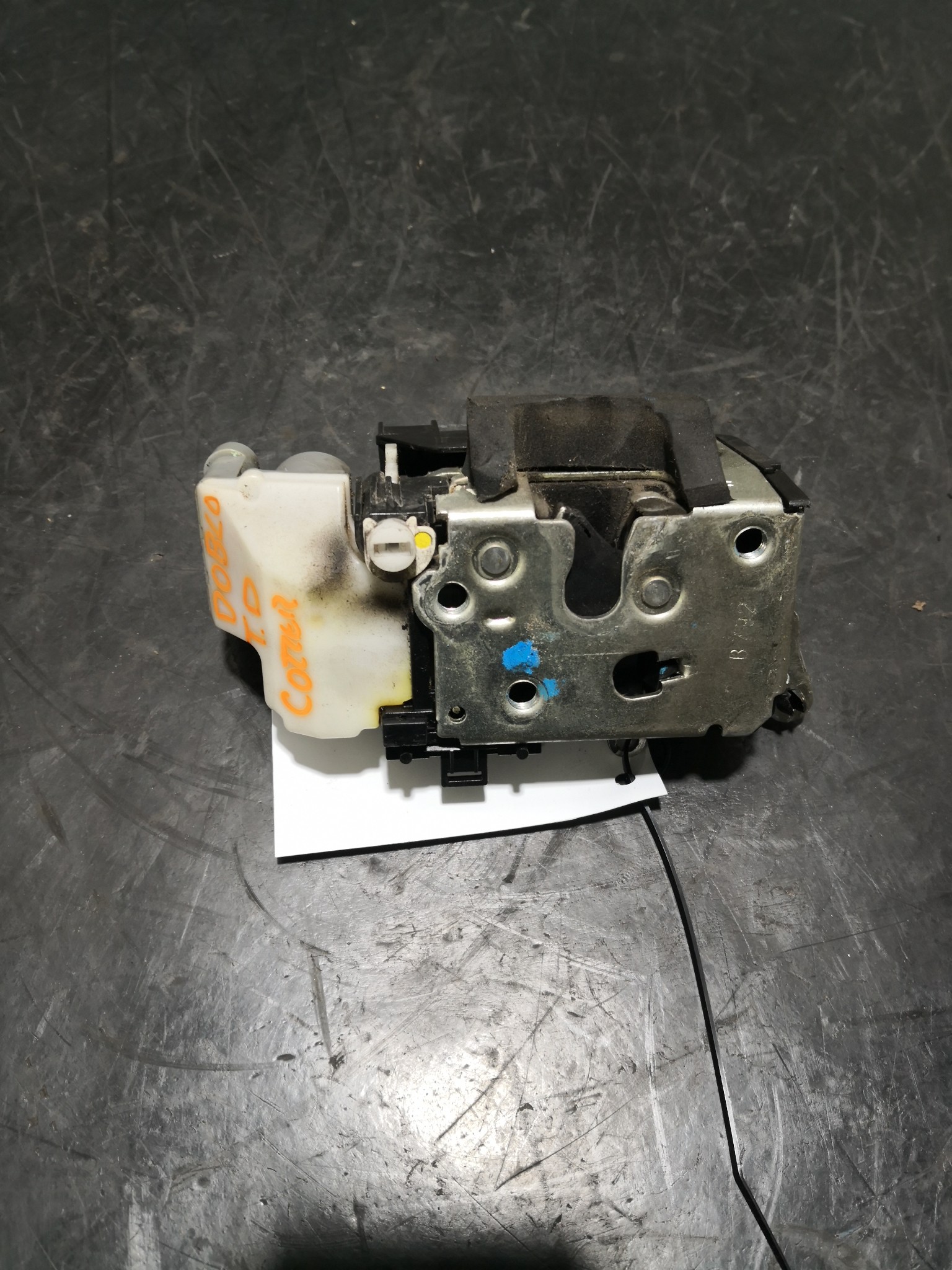 Fecho da Porta Trás Dto FIAT DOBLO Cargo (223_) | 00 -  Imagem-2