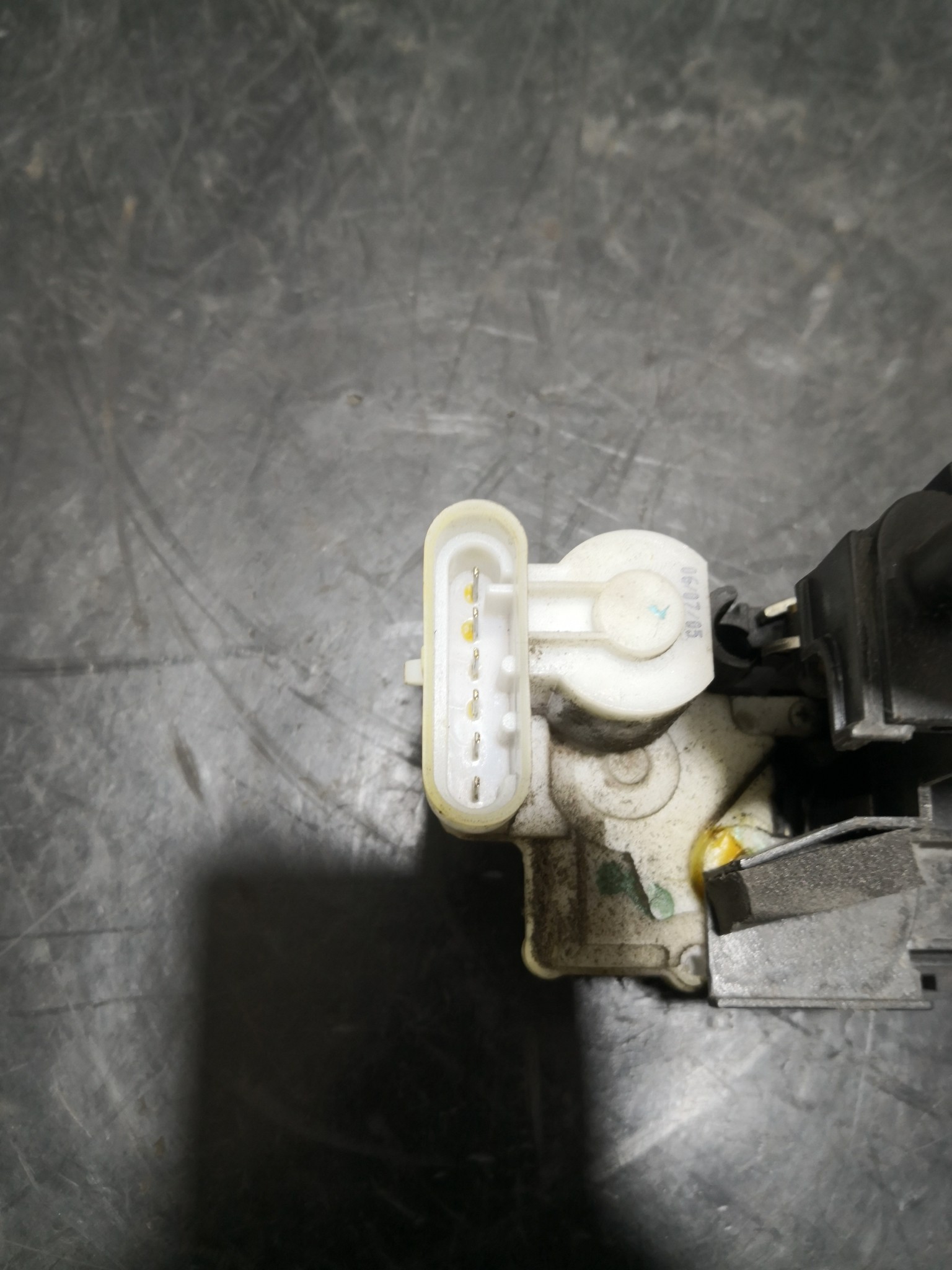 Fecho da Porta Frente Esq FIAT - ID S_97504