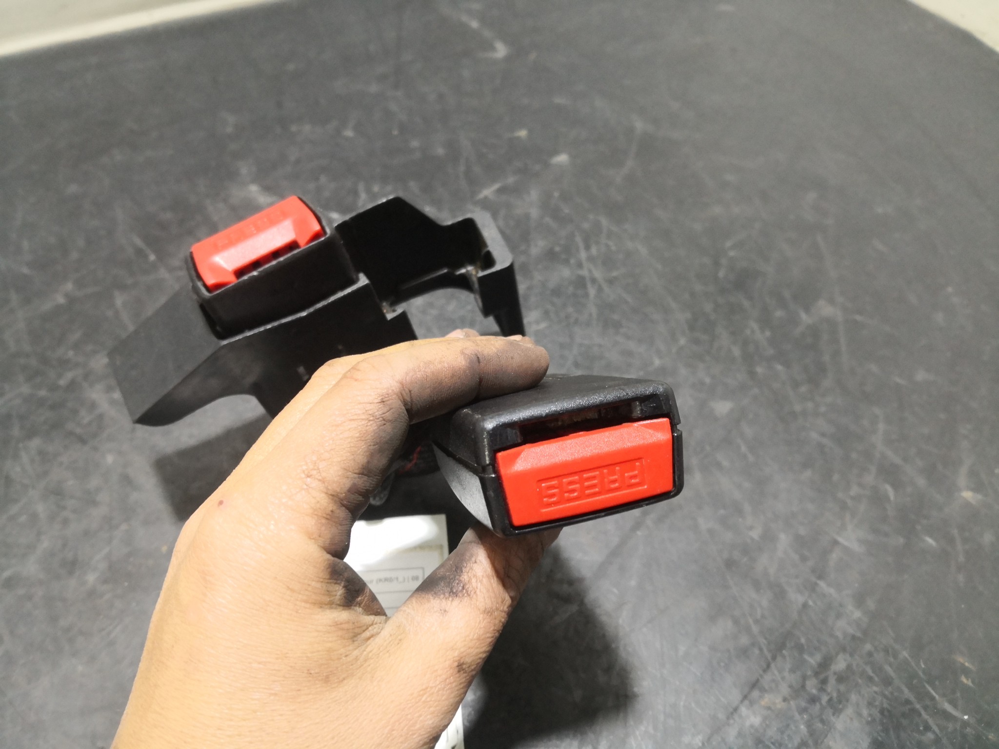 Engate Cinto Trás Dto RENAULT CLIO Grandtour (KR0/1_) | 08 -  Imagem-1