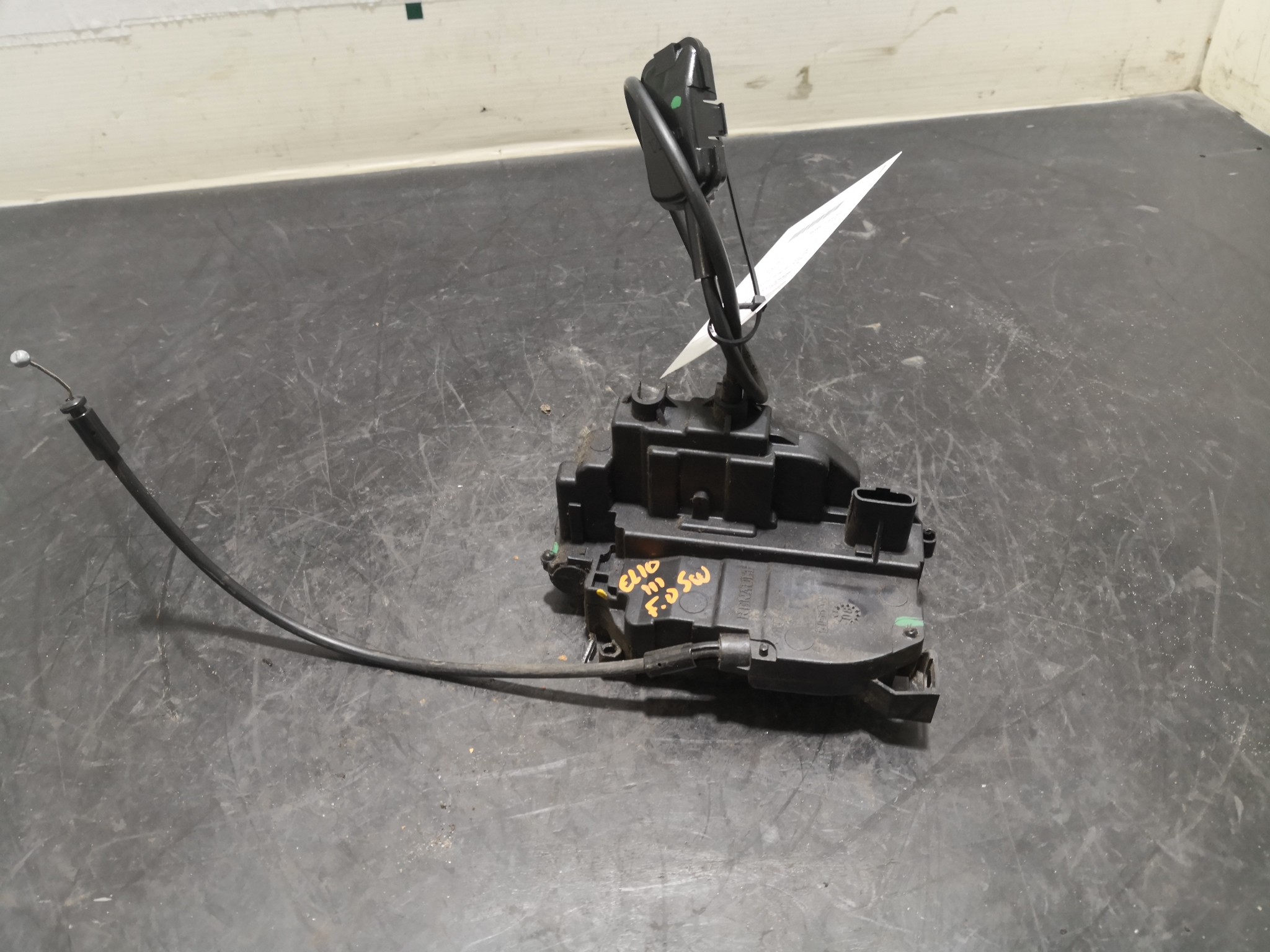 Fecho da Porta Frente Dto RENAULT - ID S_98115