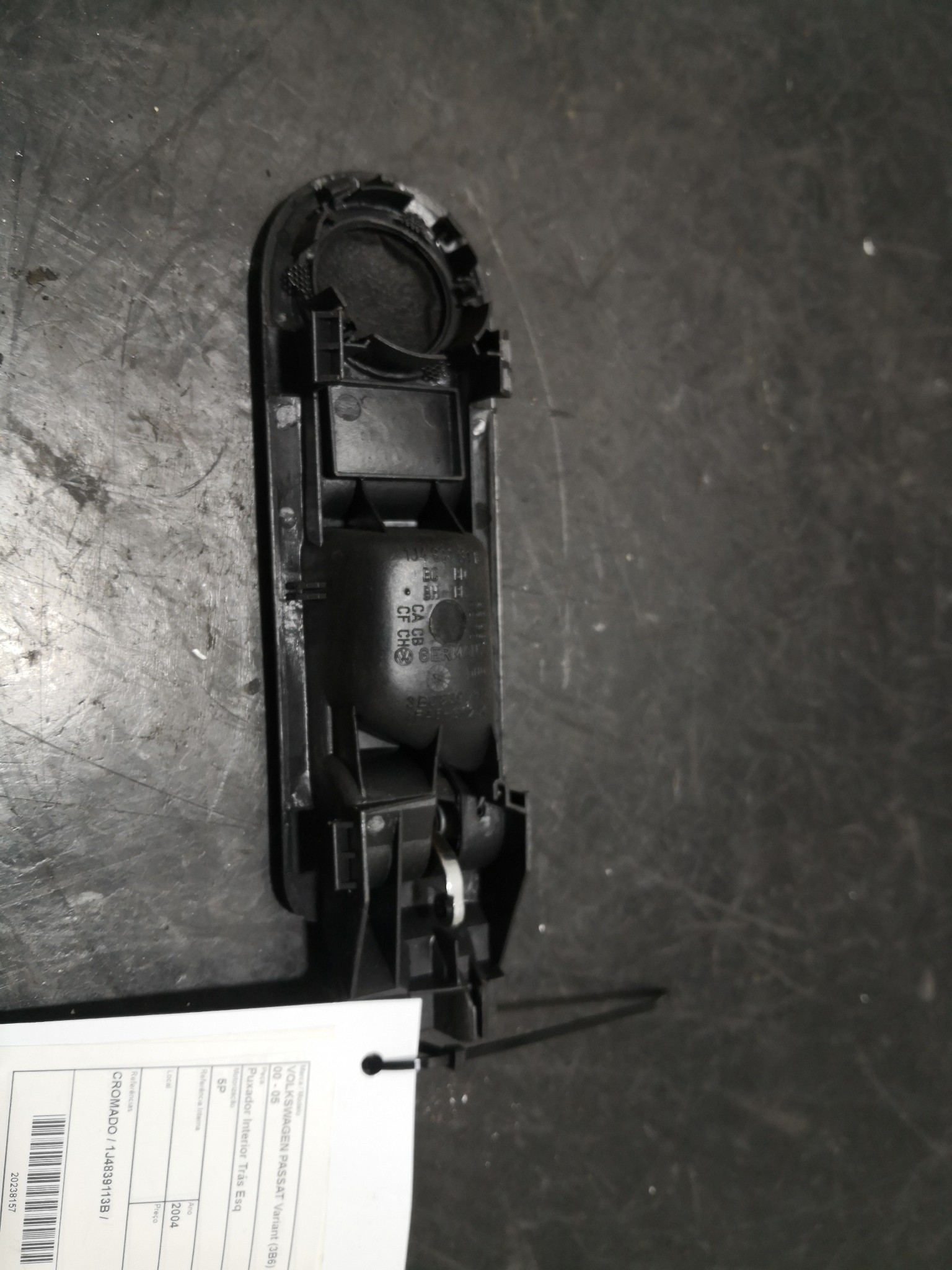 Puxador Interior Trás Esq VOLKSWAGEN PASSAT Variant (3B6) | 00 - 05 Imagem-1