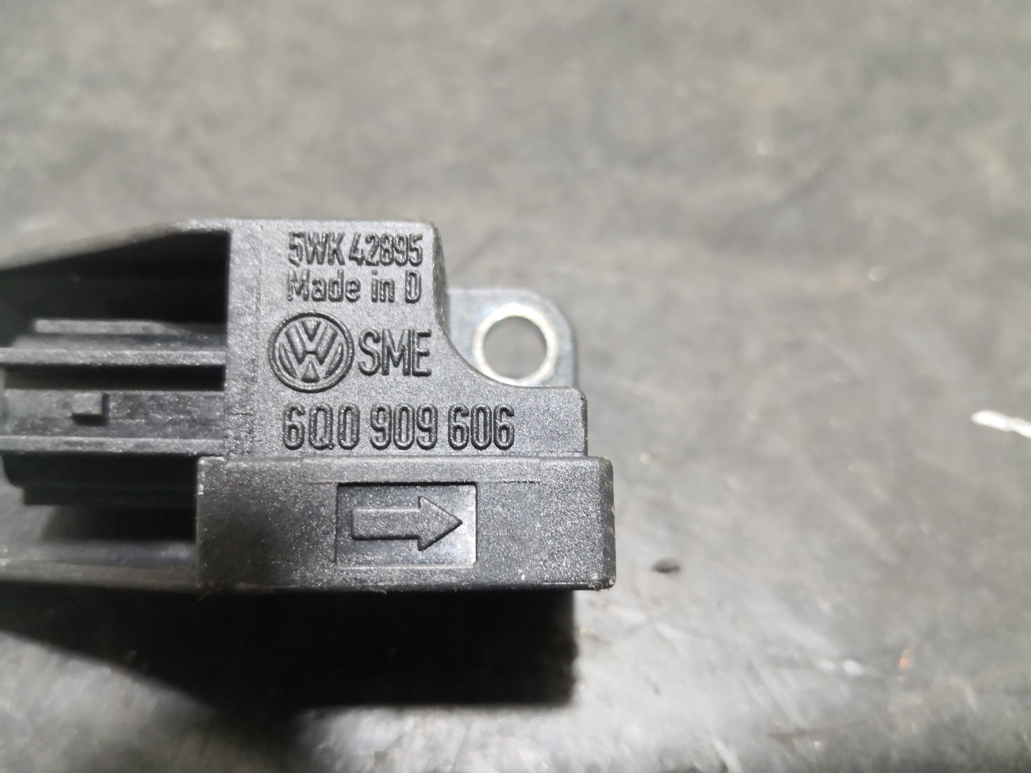 Sensor Impacto VOLKSWAGEN PASSAT Variant (3B6) | 00 - 05 Imagem-1