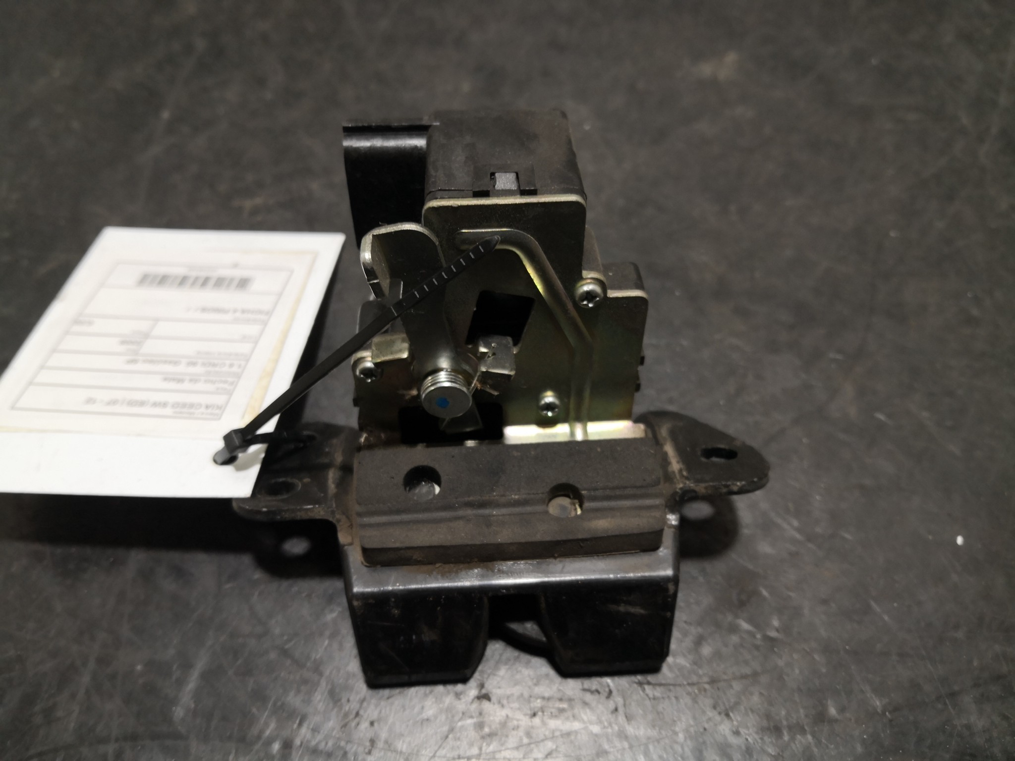 Fecho da Mala KIA CEED SW (ED) | 07 - 12 Imagem-2