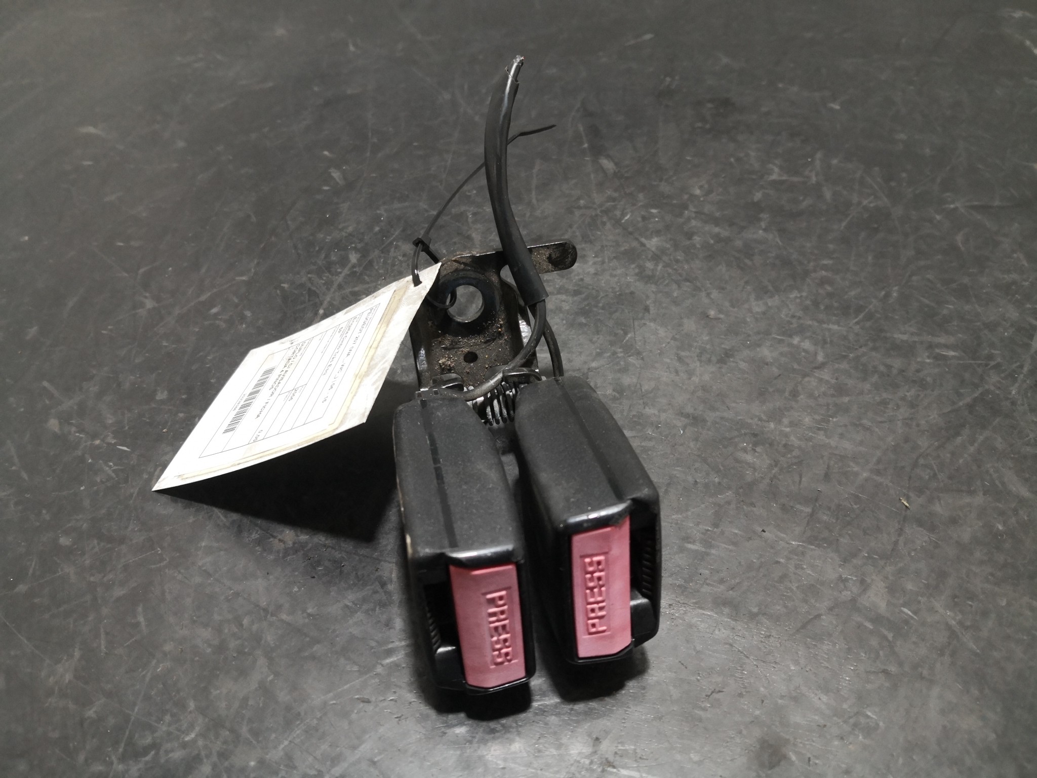 Engate Cinto Trás Esq PEUGEOT - ID S_98365