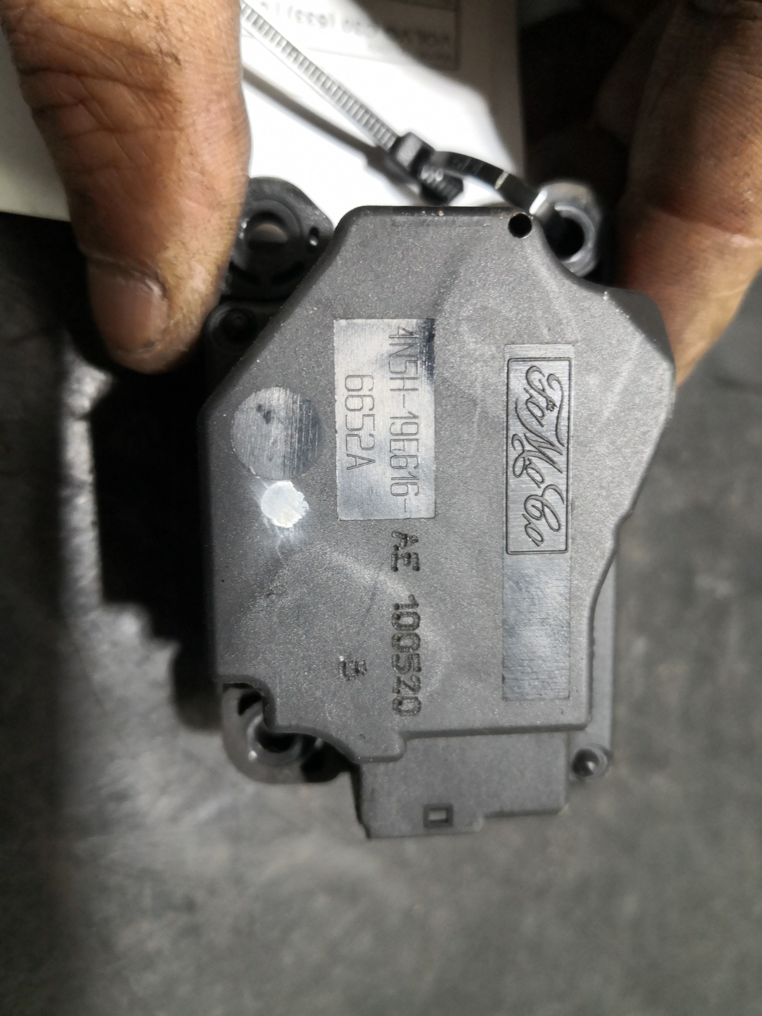 Motor de Comporta VOLVO C30 (533) | 06 - 13 Imagem-1